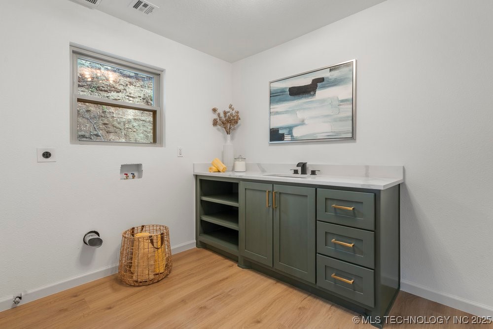 3333 E 77th Place Property Photo 16