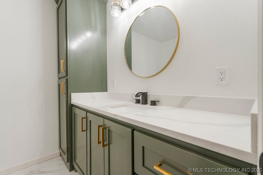 3333 E 77th Place Property Photo 41