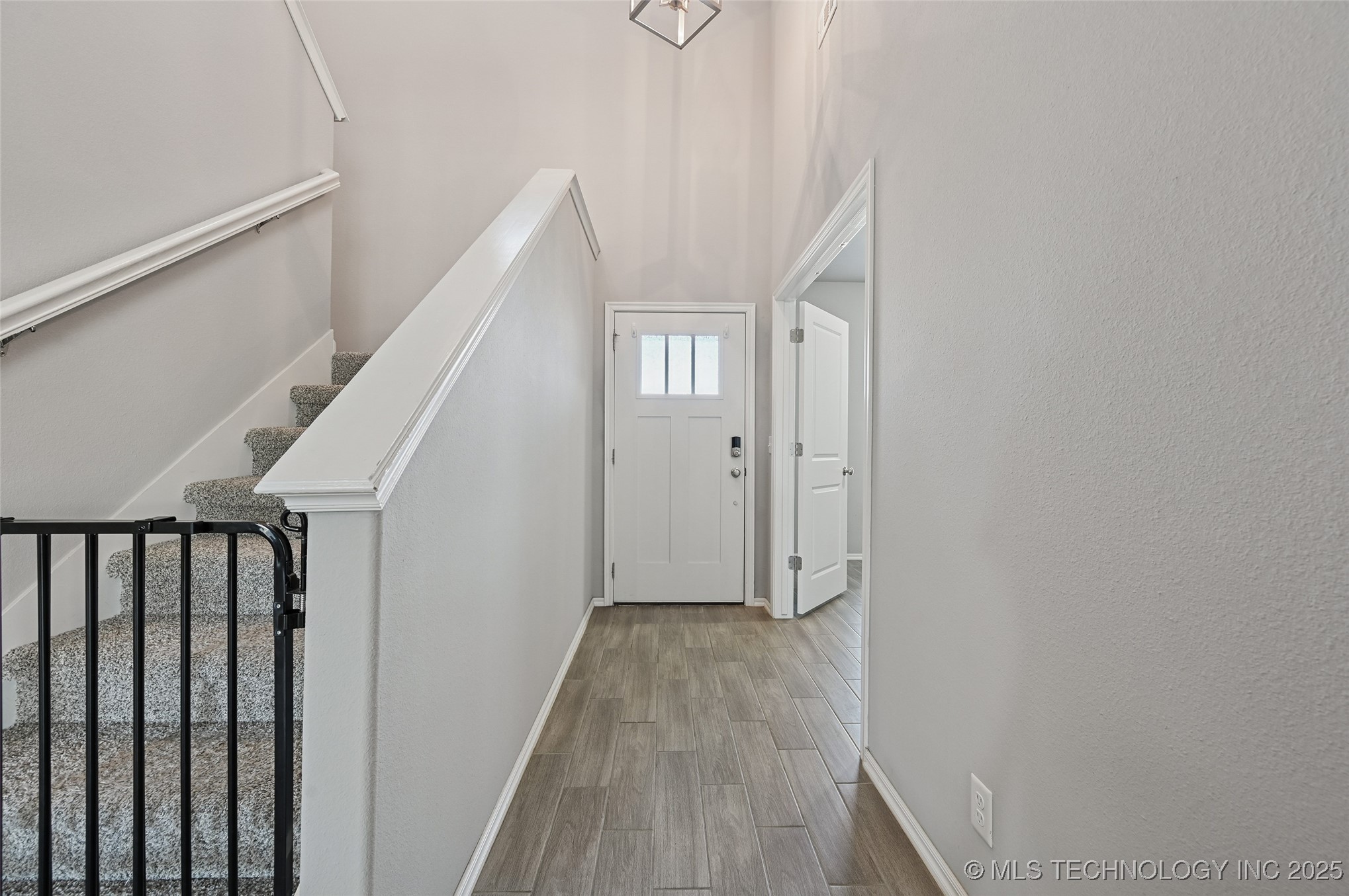 5109 S Nassau Avenue Property Photo 11