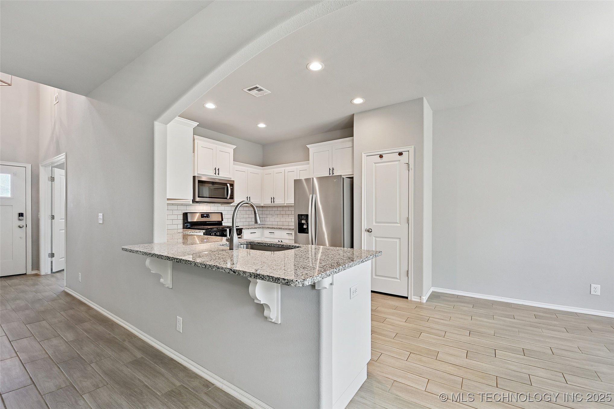 5109 S Nassau Avenue Property Photo 14