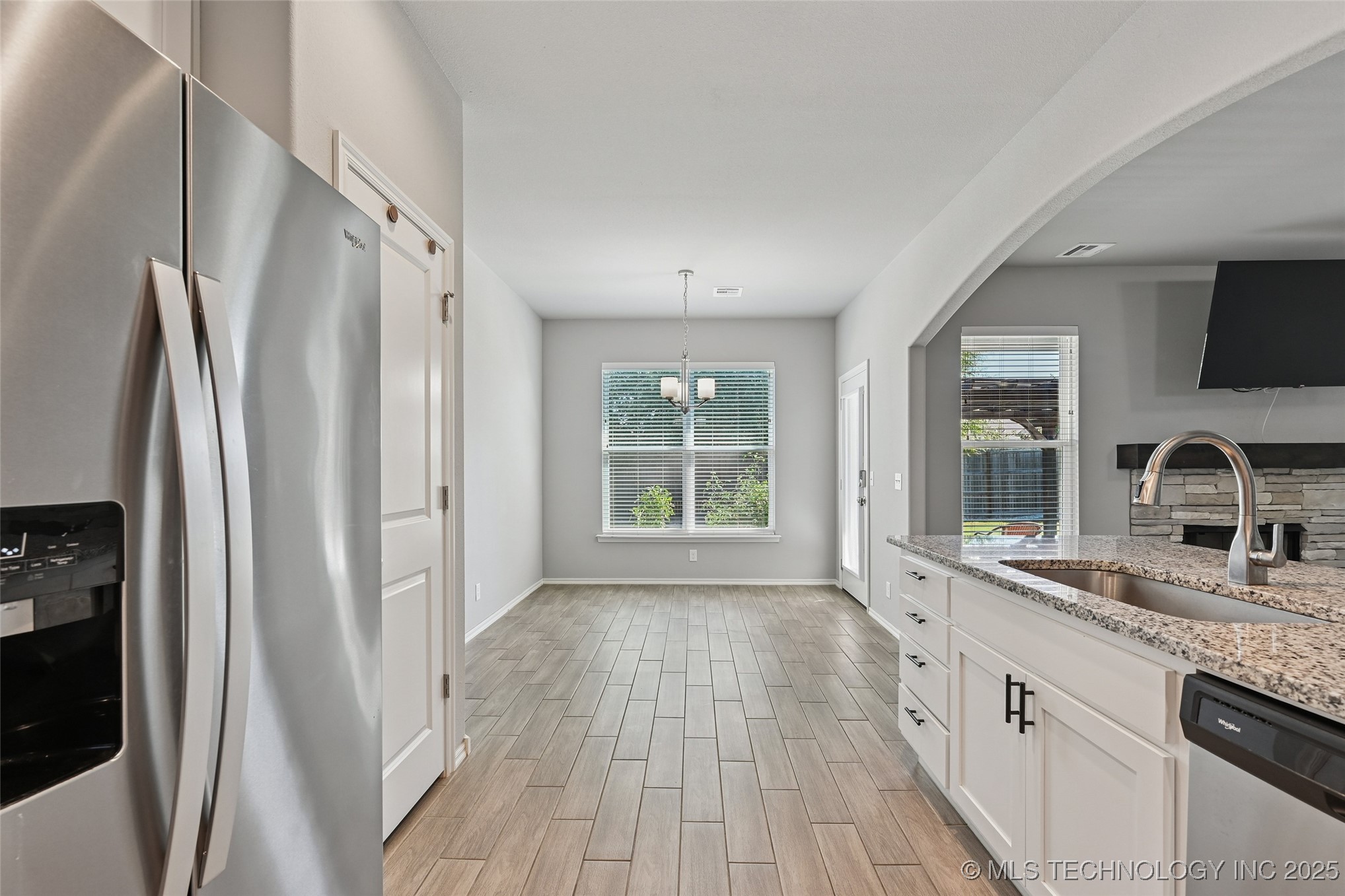 5109 S Nassau Avenue Property Photo 17