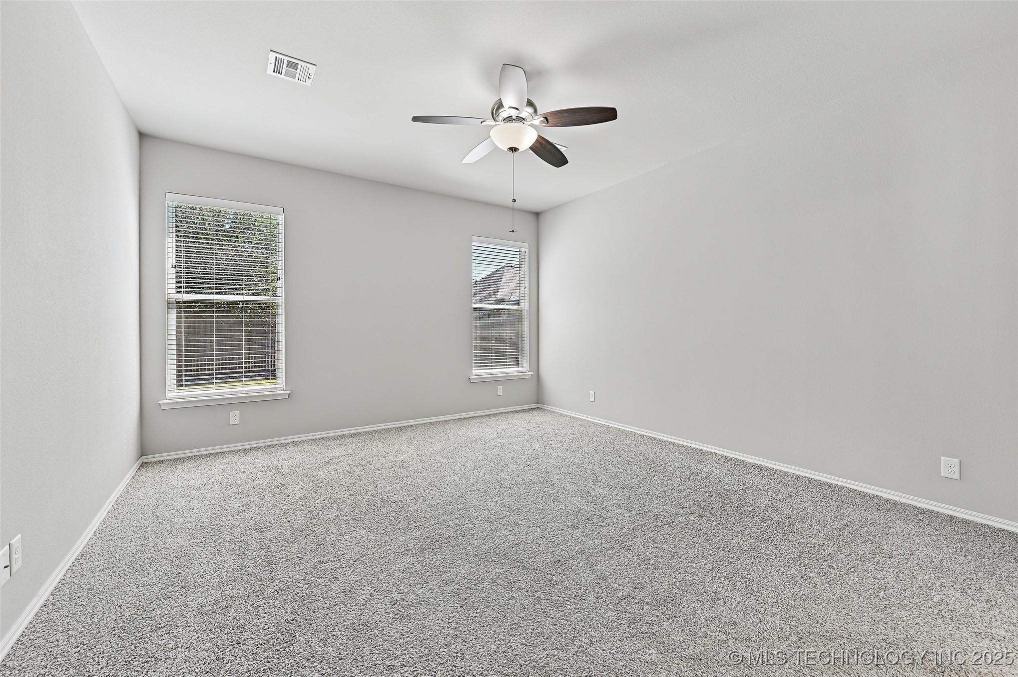 5109 S Nassau Avenue Property Photo 20