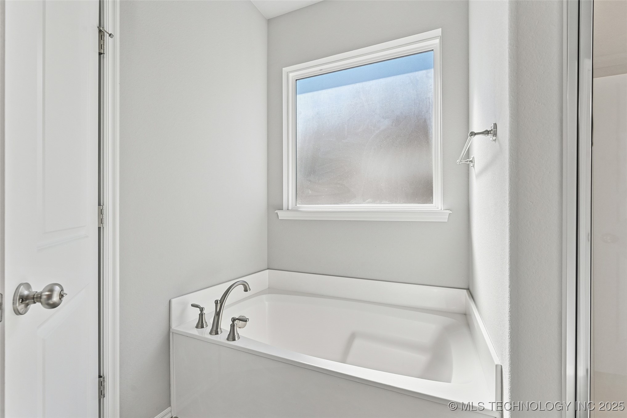 5109 S Nassau Avenue Property Photo 24