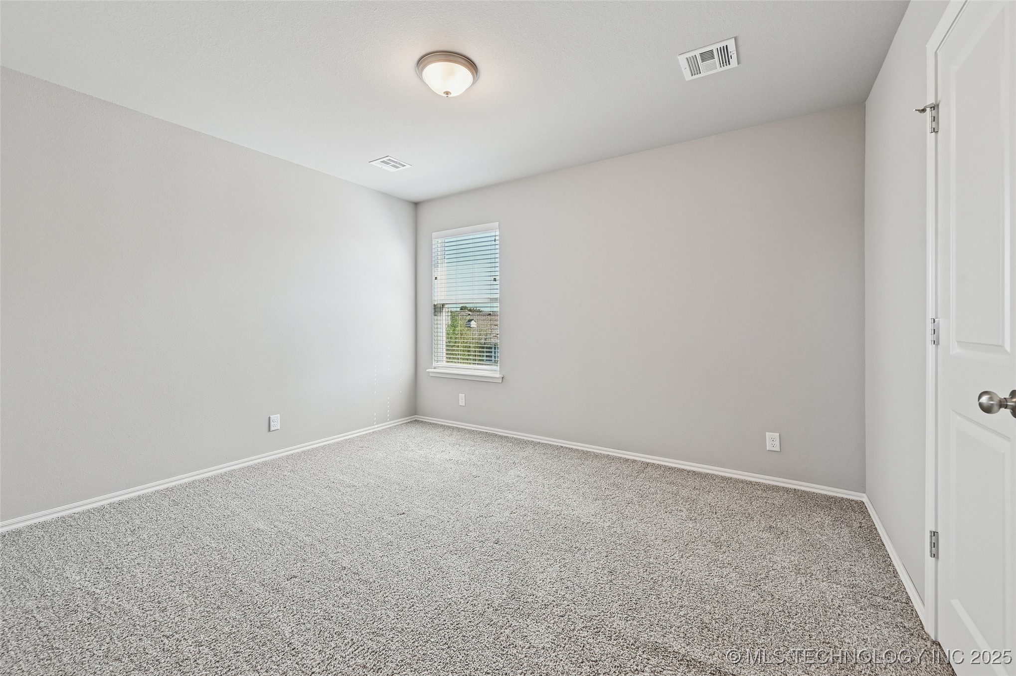 5109 S Nassau Avenue Property Photo 29