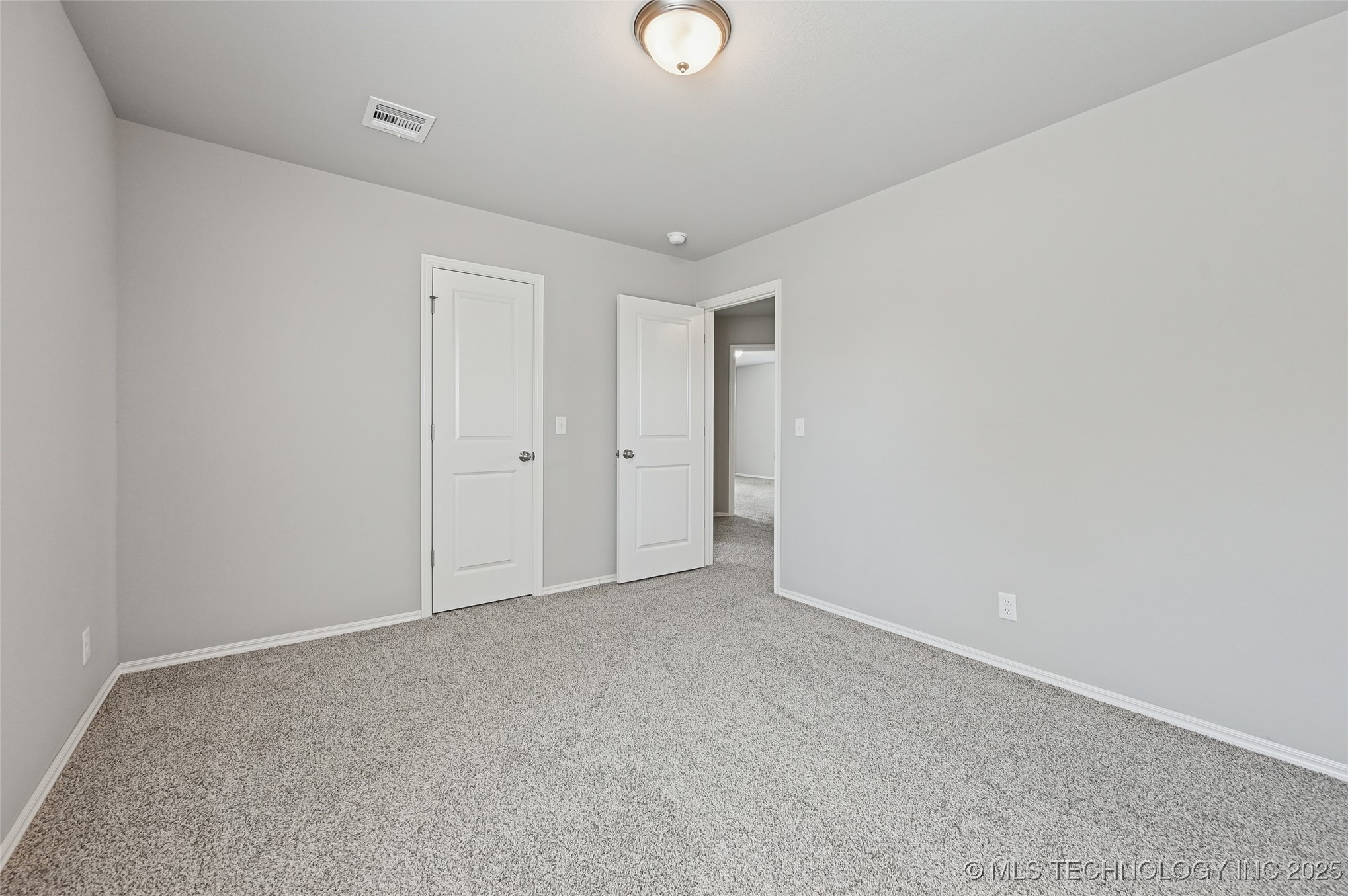 5109 S Nassau Avenue Property Photo 30