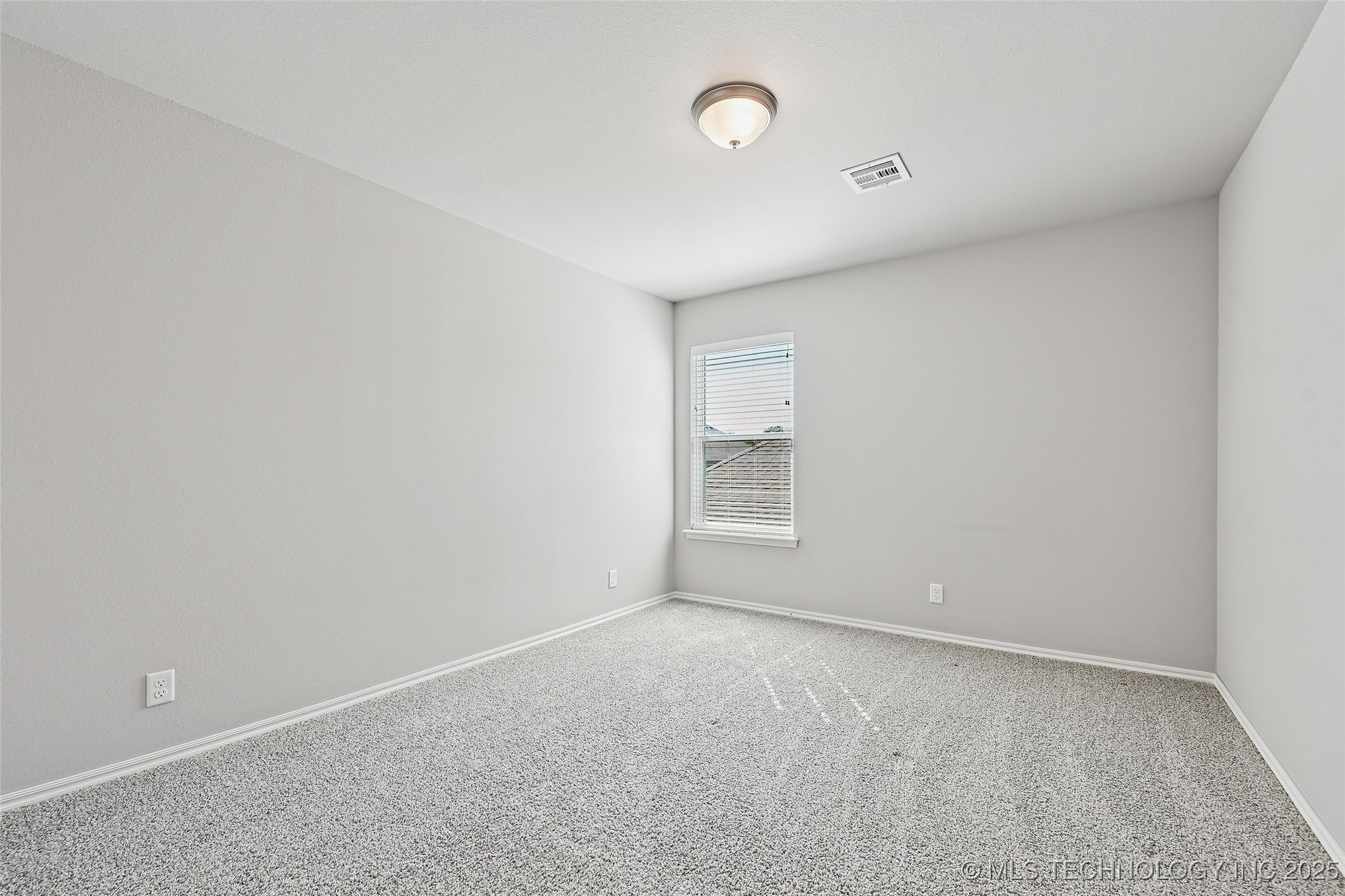 5109 S Nassau Avenue Property Photo 33