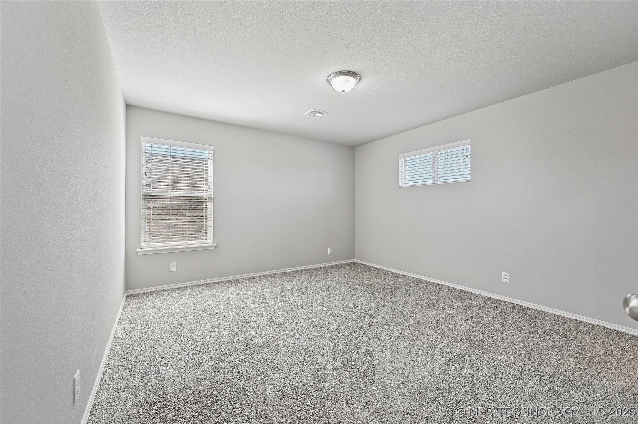 5109 S Nassau Avenue Property Photo 35