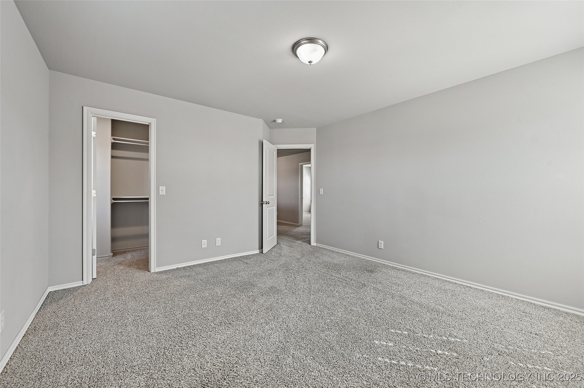 5109 S Nassau Avenue Property Photo 36