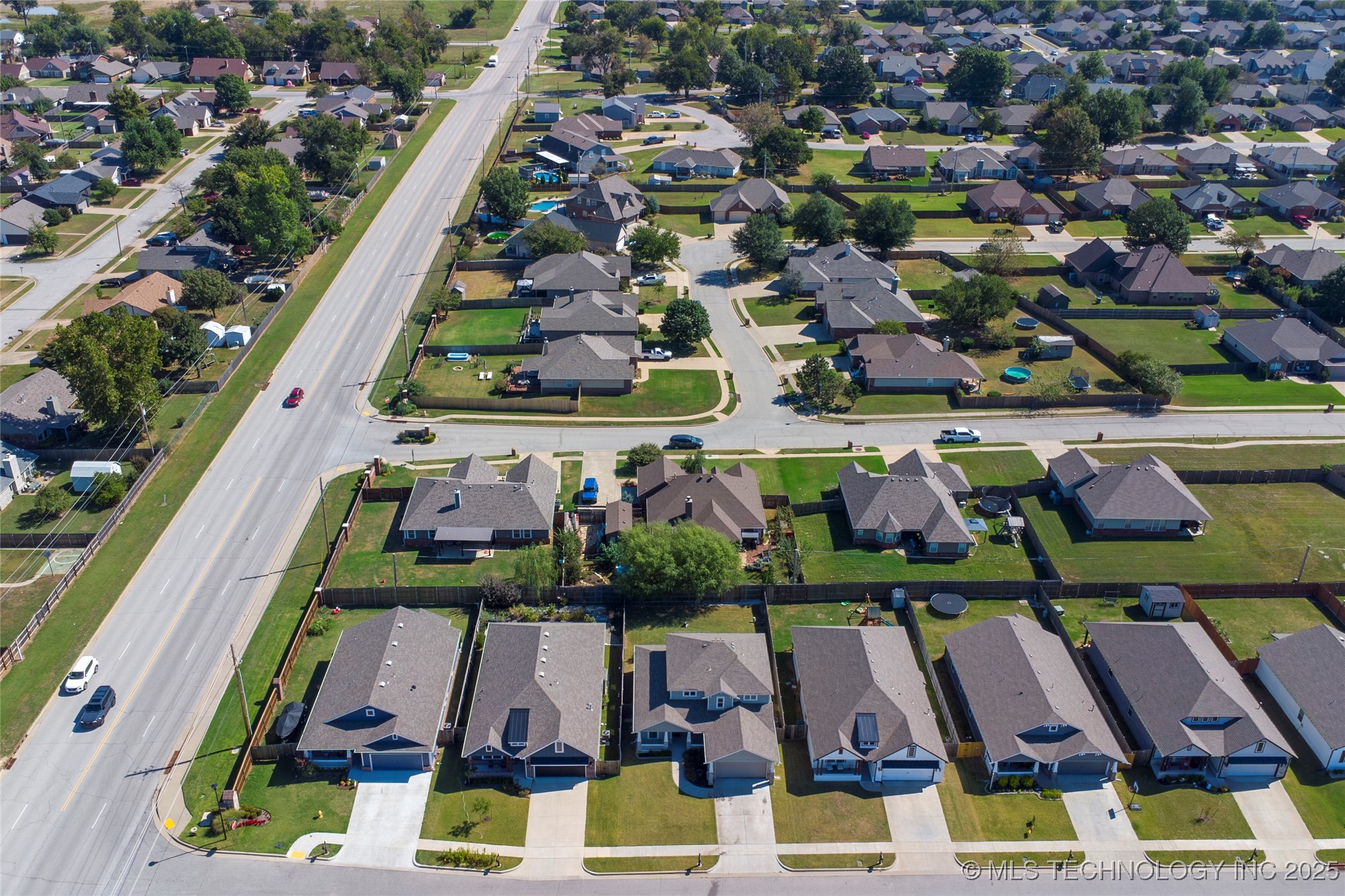 5109 S Nassau Avenue Property Photo 48