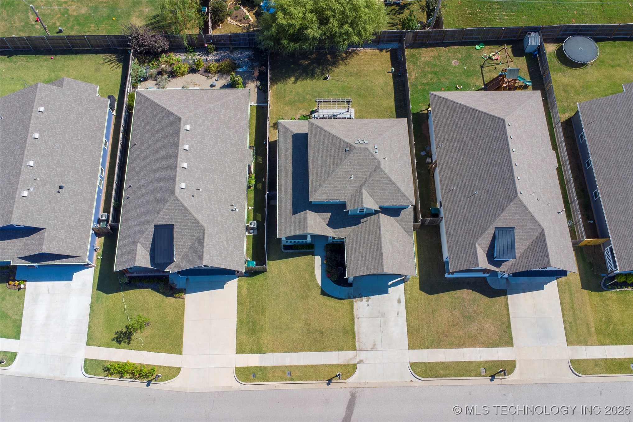 5109 S Nassau Avenue Property Photo 49