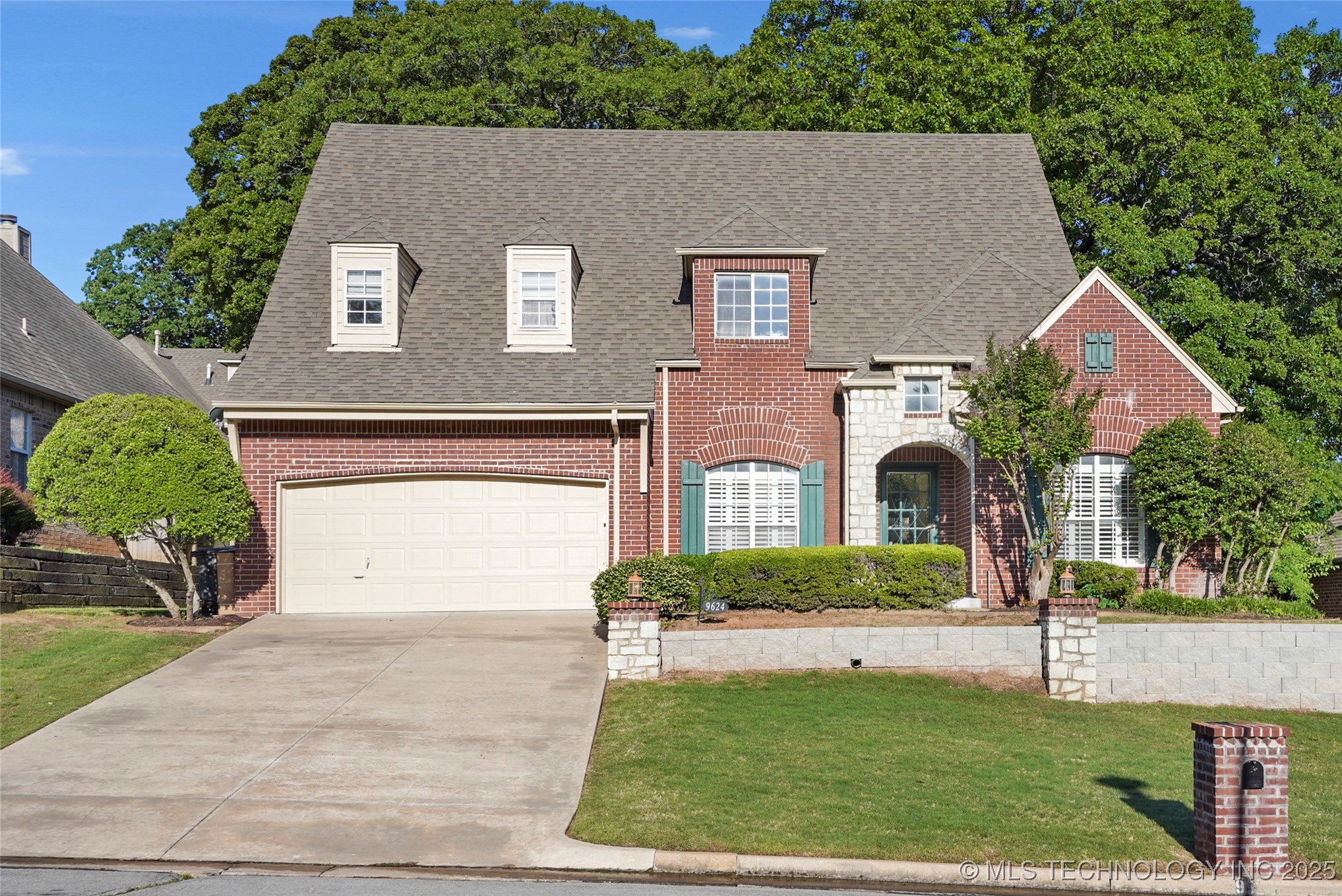 9624 S 68th East Avenue Property Photo 1