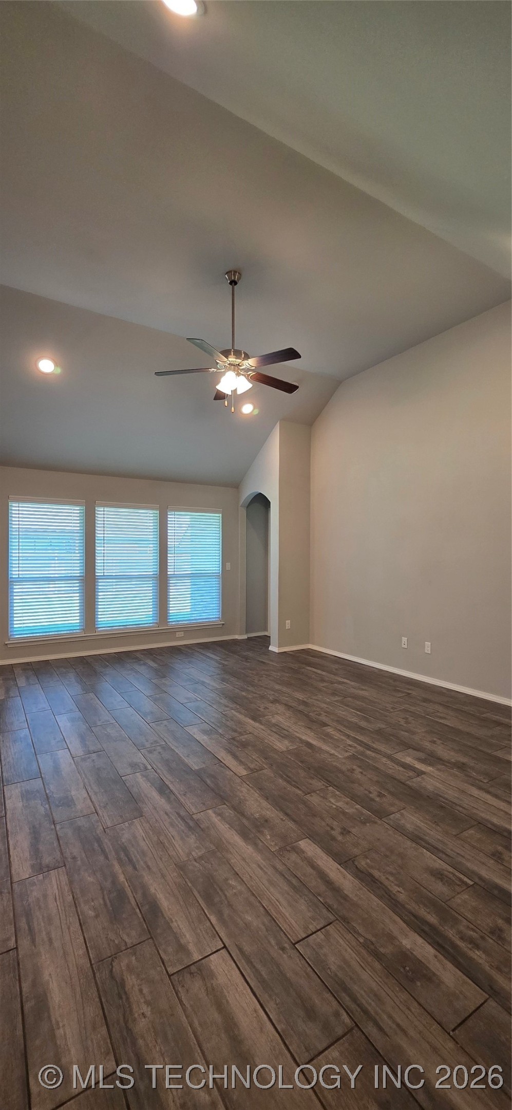 1502 E Utica Place Property Photo 16