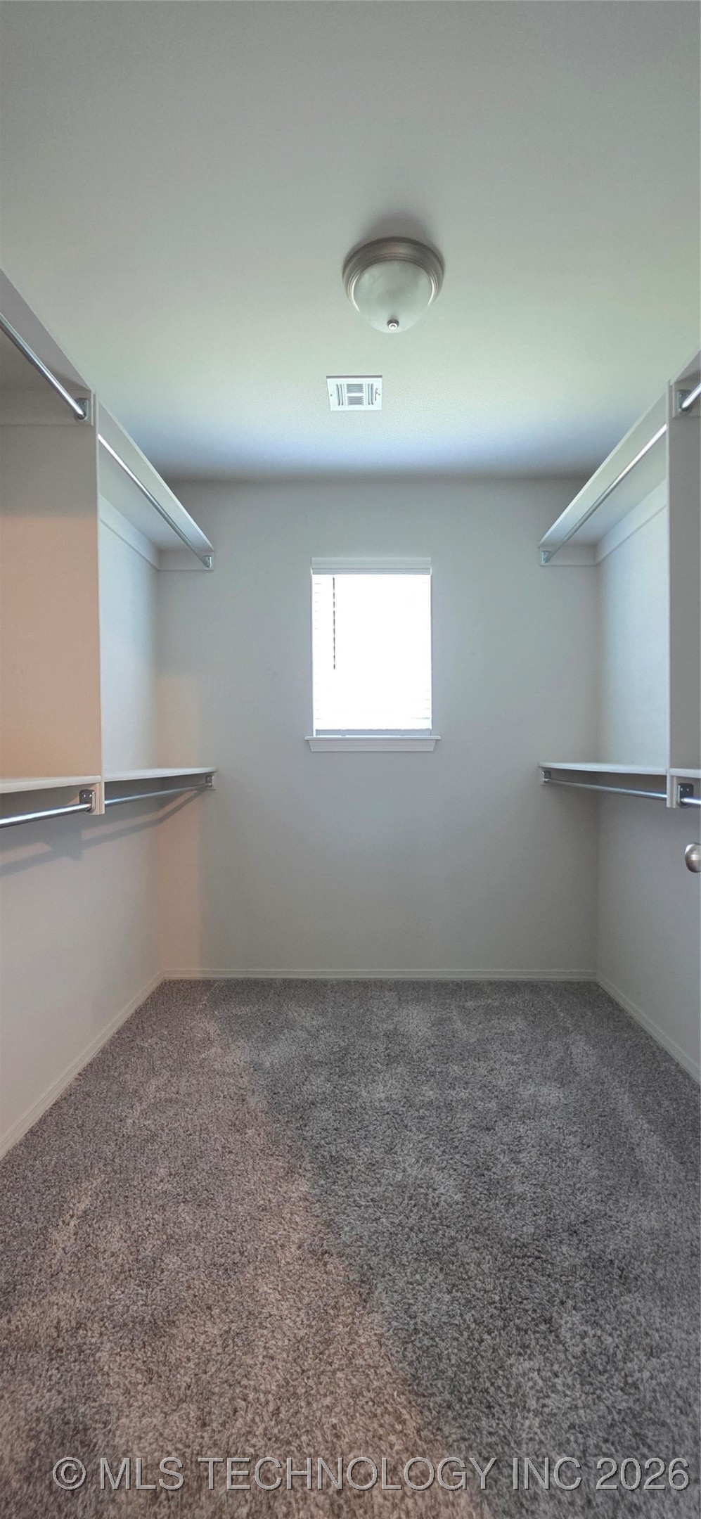 1502 E Utica Place Property Photo 25