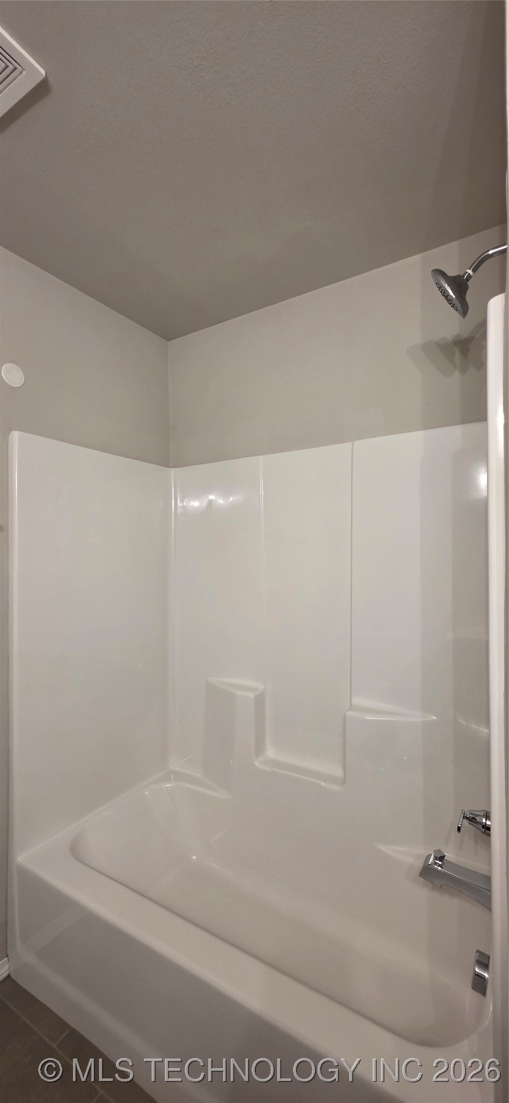 1502 E Utica Place Property Photo 35