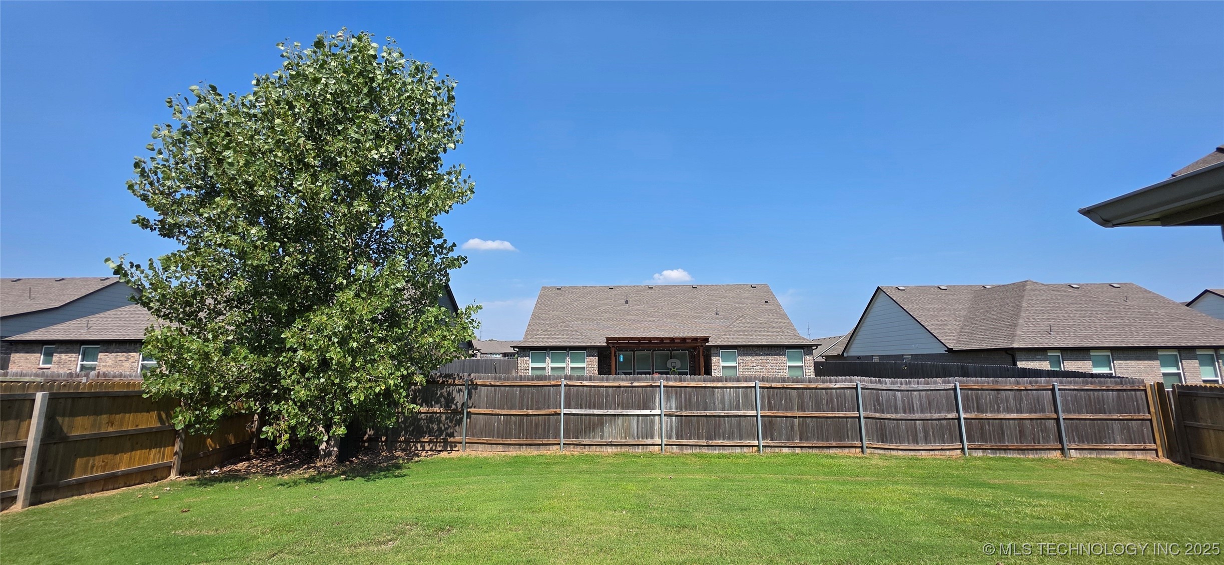 1502 E Utica Place Property Photo 39