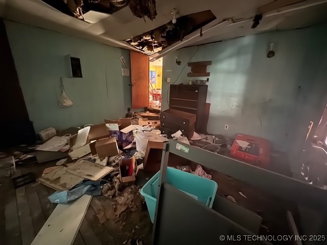 11631 S 587 Road Property Photo 3