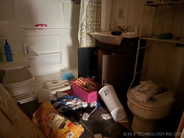 11631 S 587 Road Property Photo 4