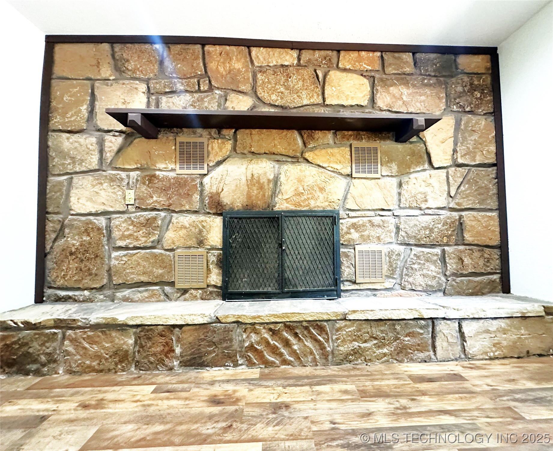 417308 Bridgeport Road Property Photo 14