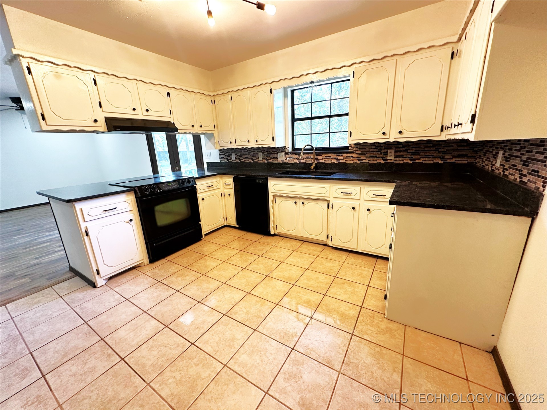 417308 Bridgeport Road Property Photo 15