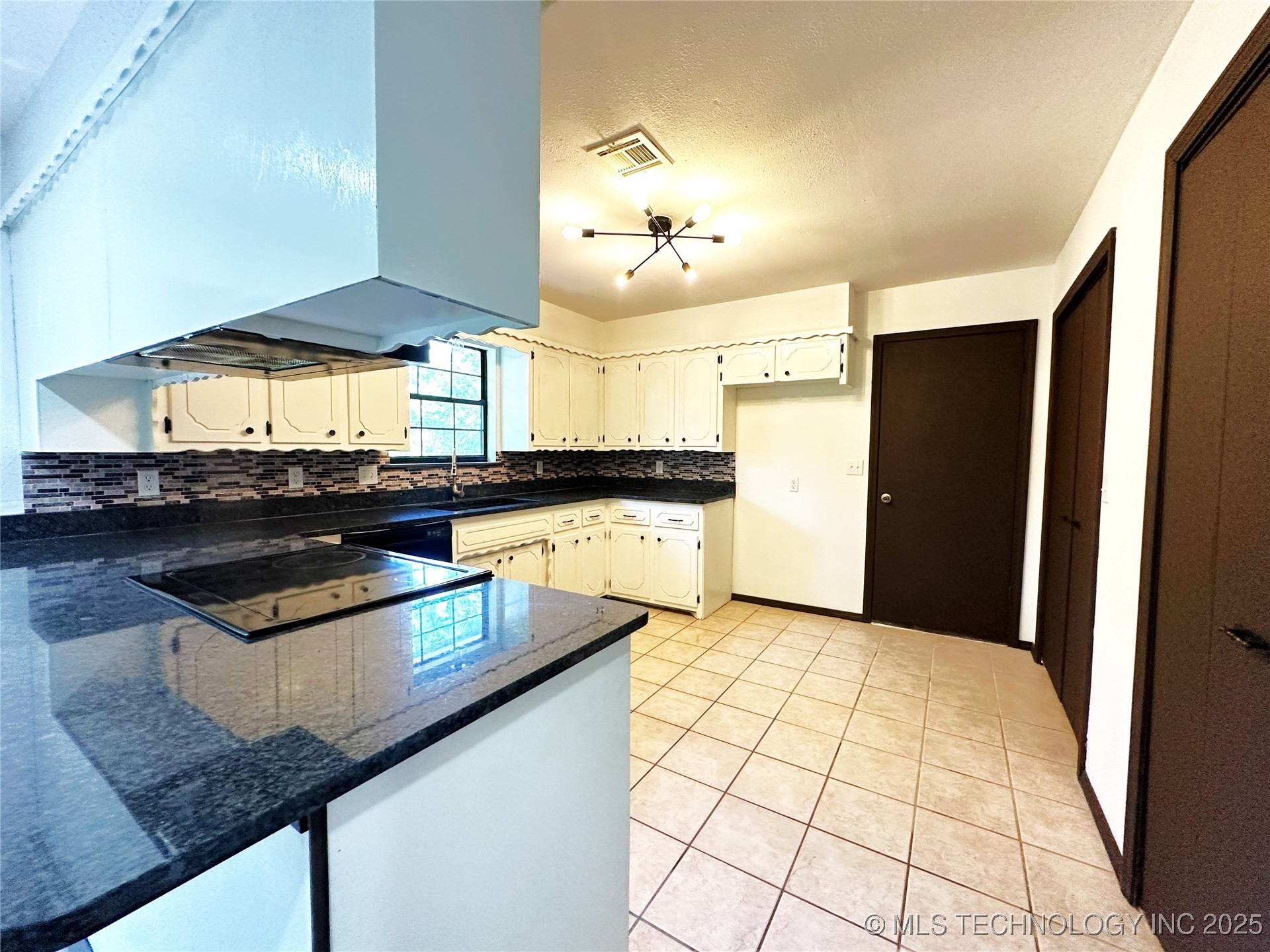 417308 Bridgeport Road Property Photo 17