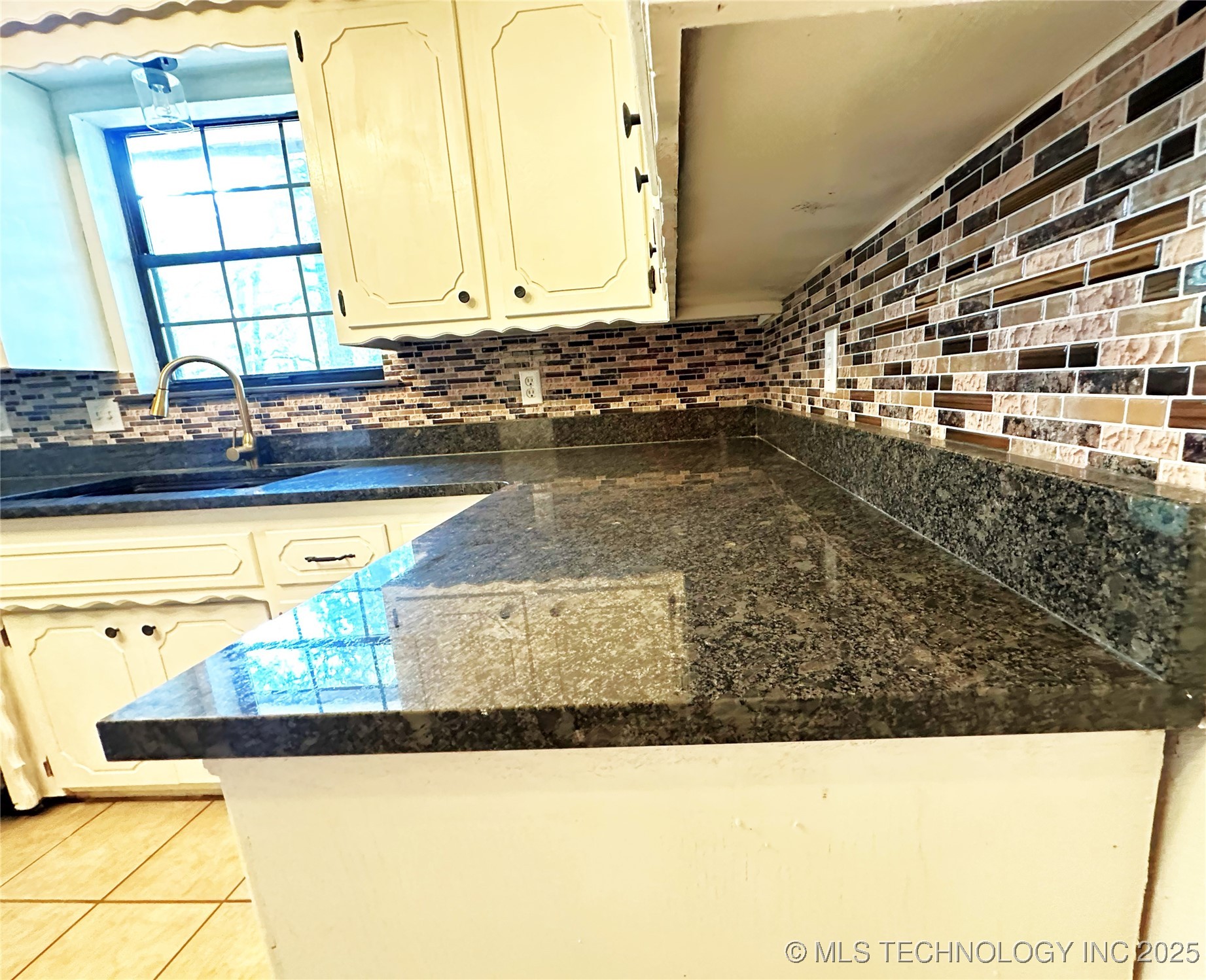 417308 Bridgeport Road Property Photo 18