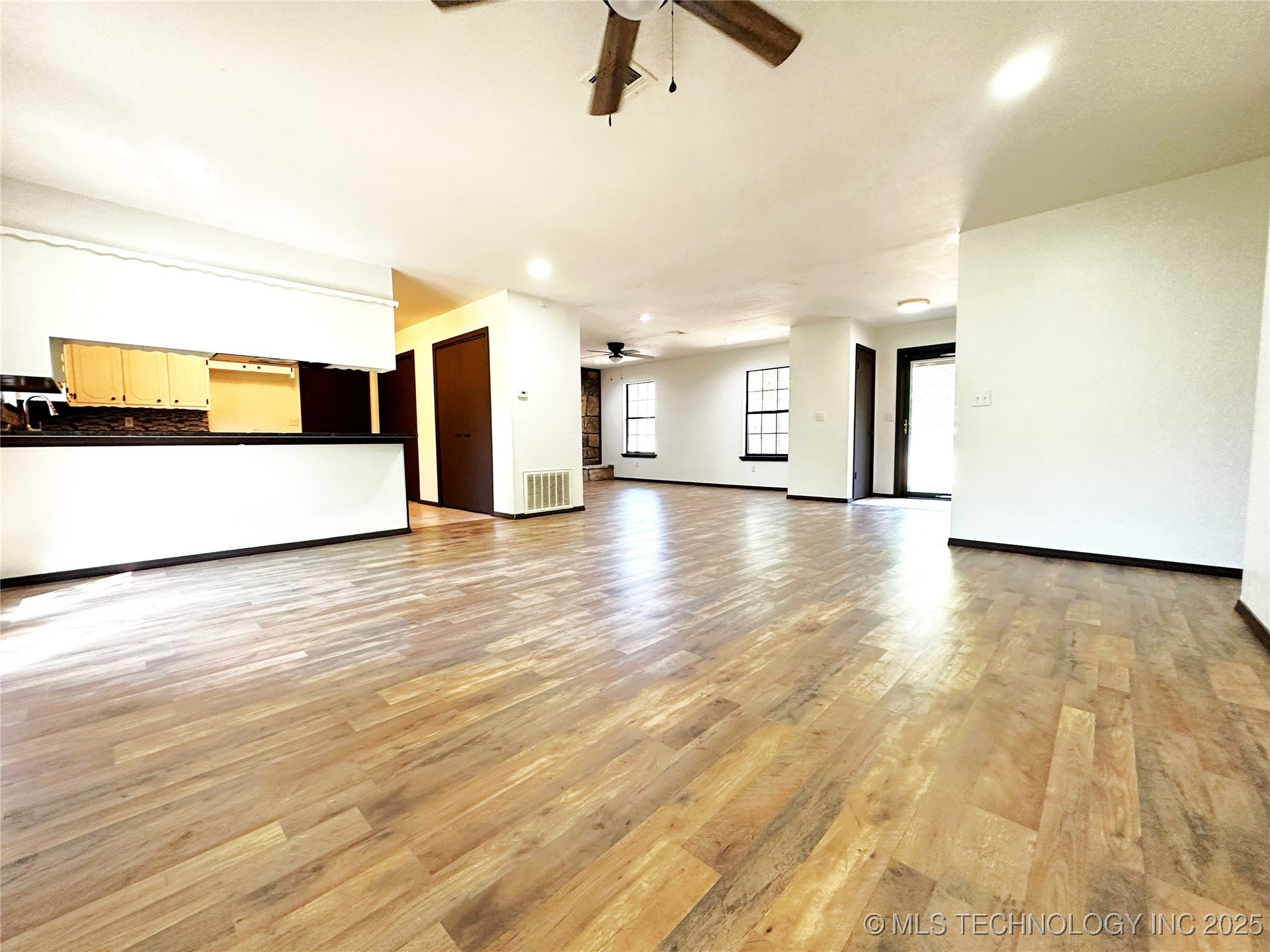 417308 Bridgeport Road Property Photo 22