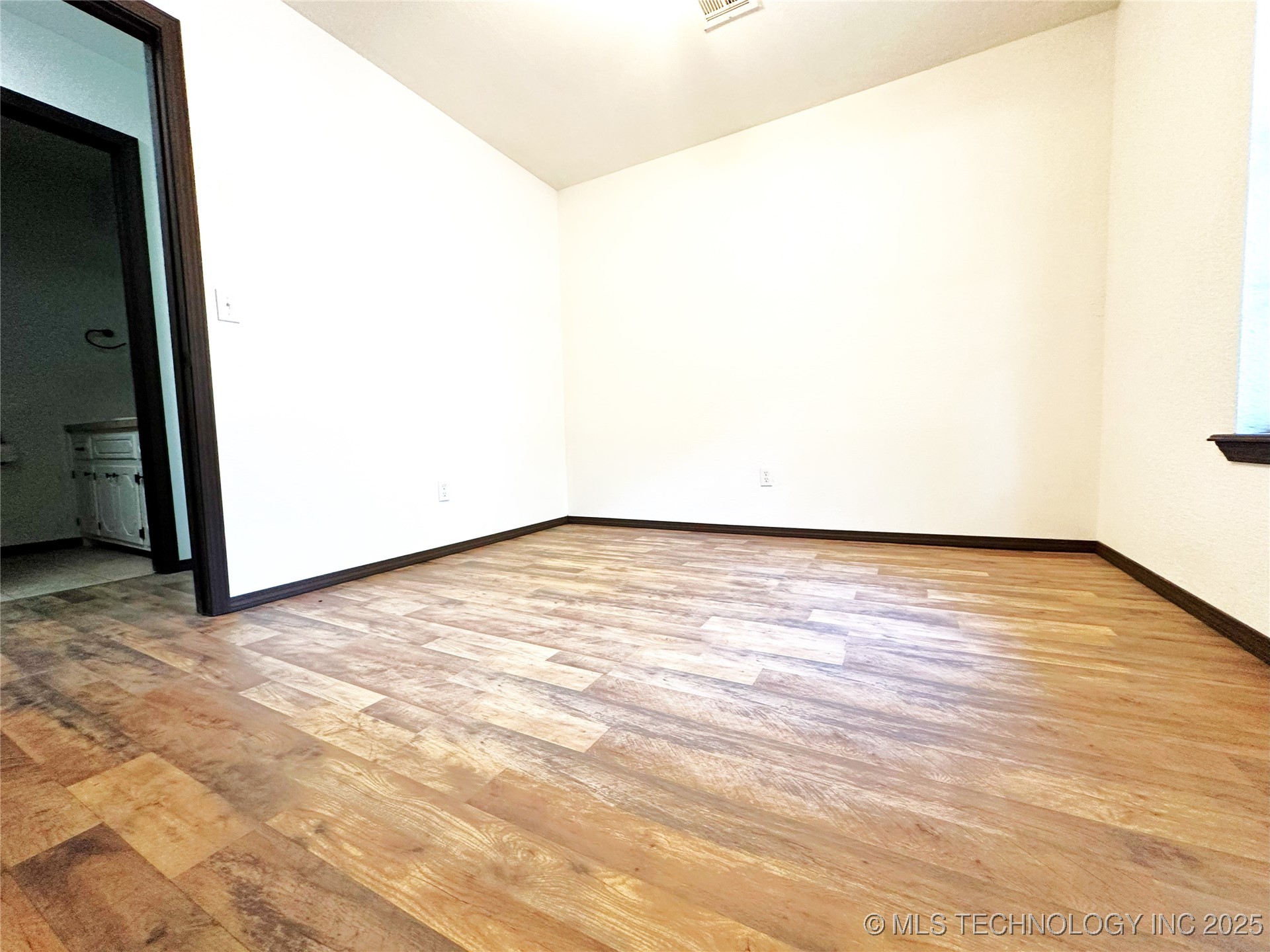 417308 Bridgeport Road Property Photo 28