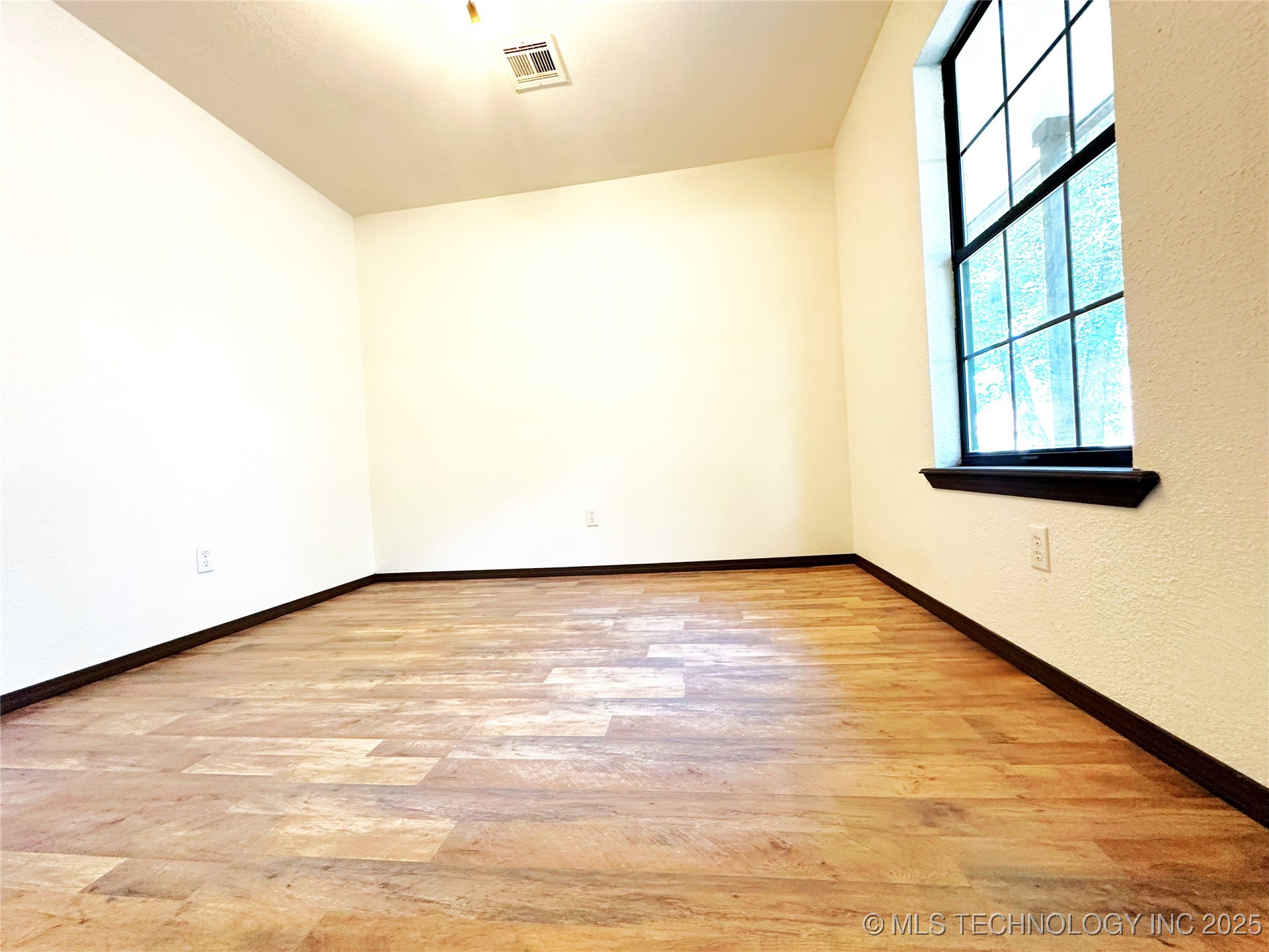 417308 Bridgeport Road Property Photo 29