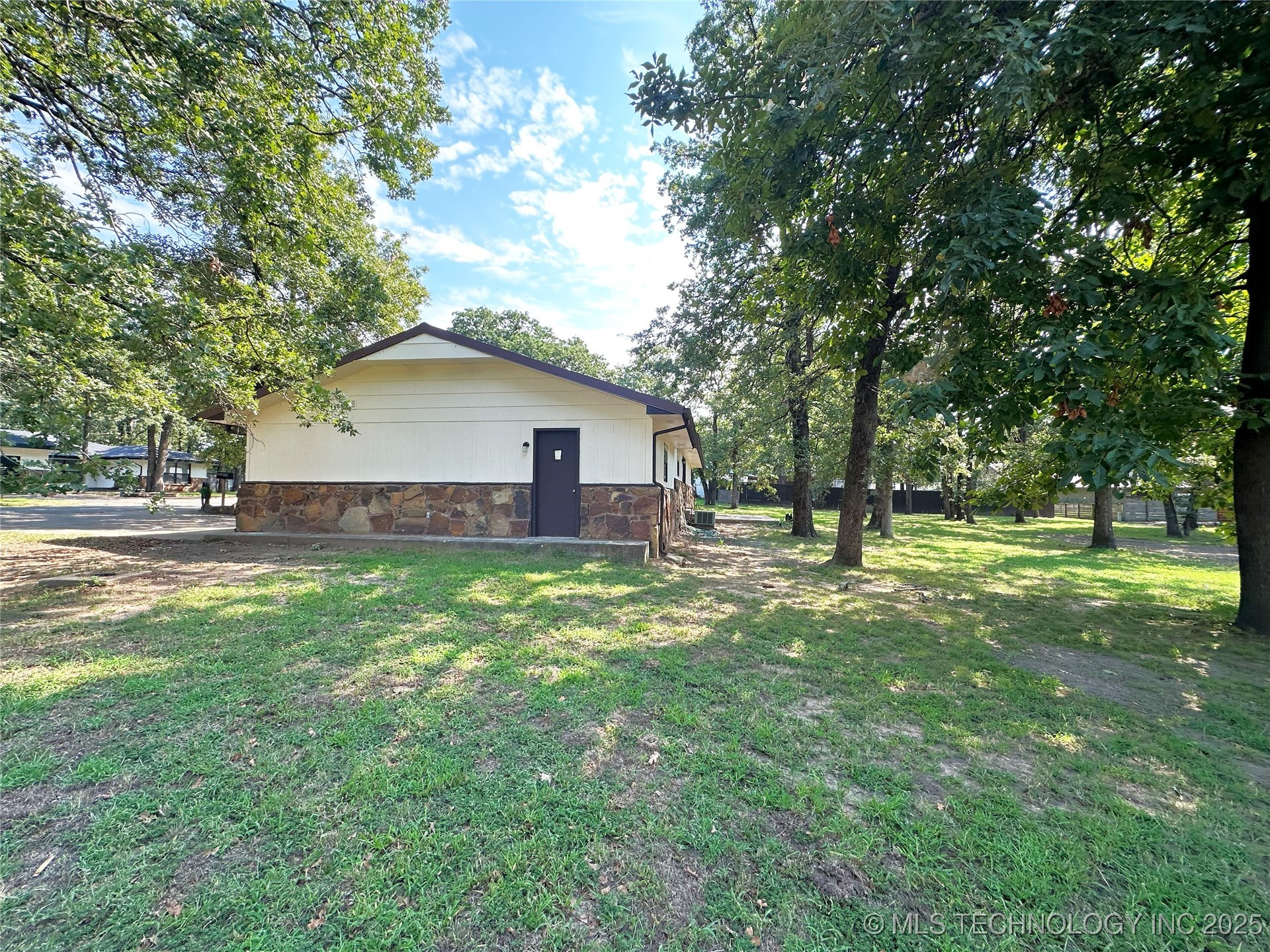 417308 Bridgeport Road Property Photo 44