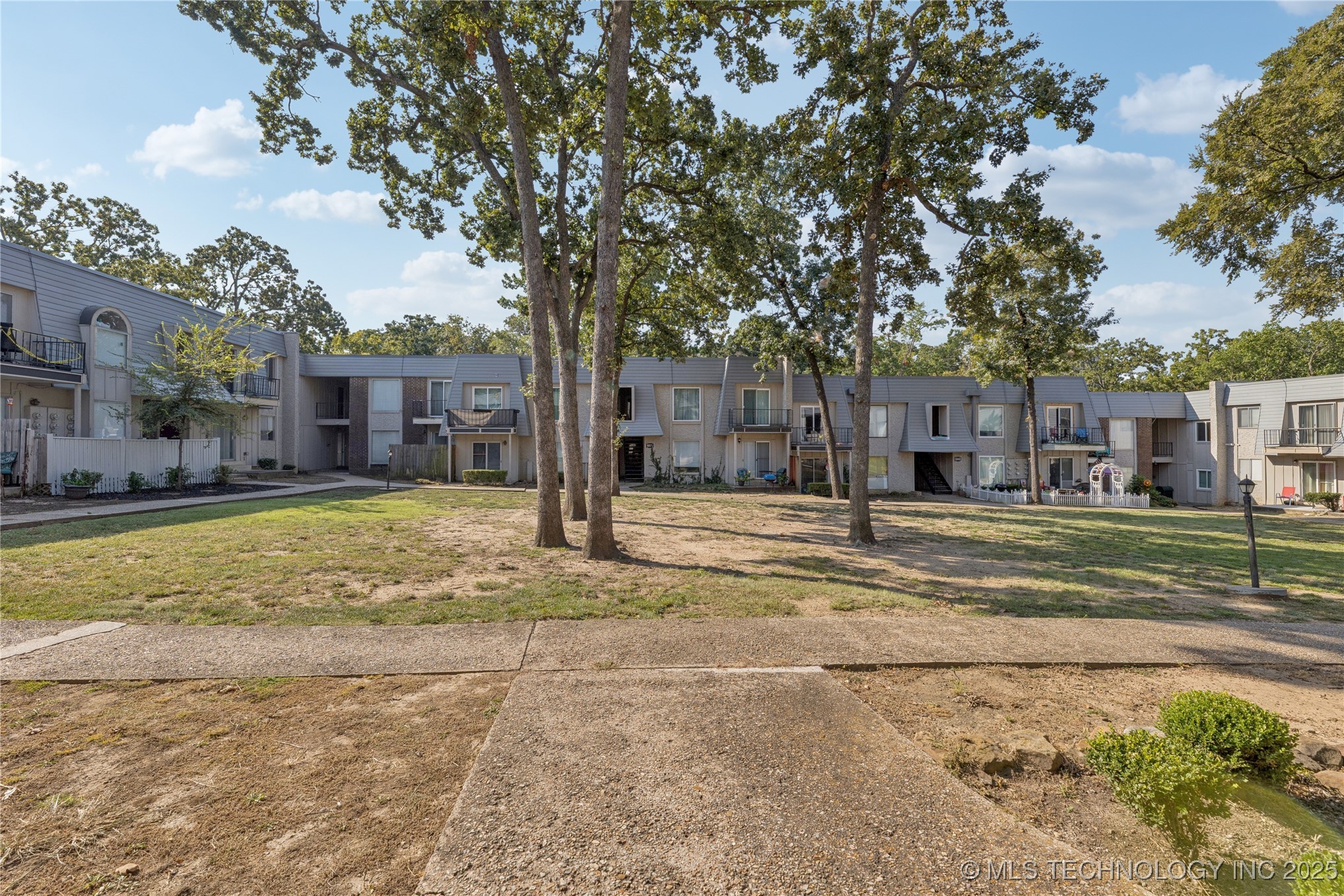 4894 E 68th Street 248 Property Photo 4