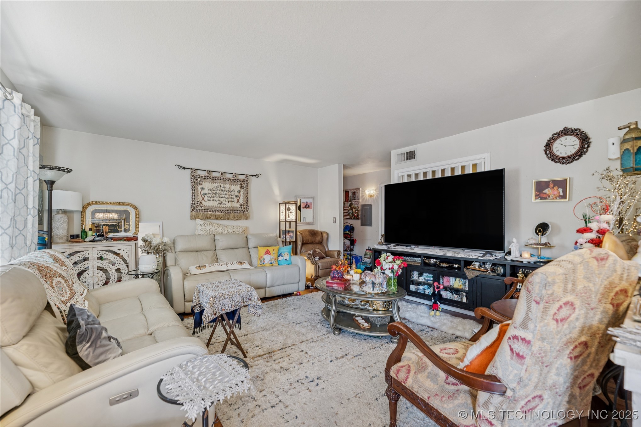 4894 E 68th Street 248 Property Photo 7