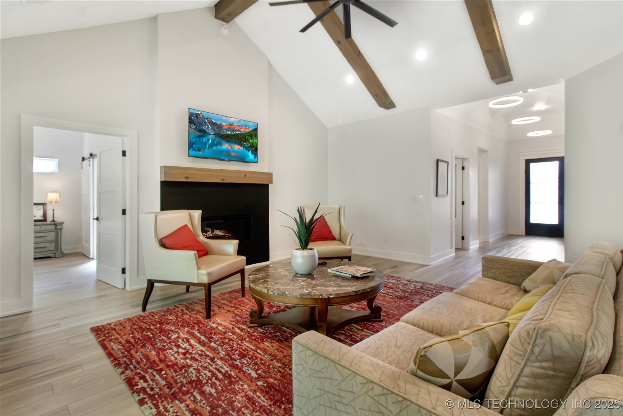 1105 W 86th Street Property Photo 10