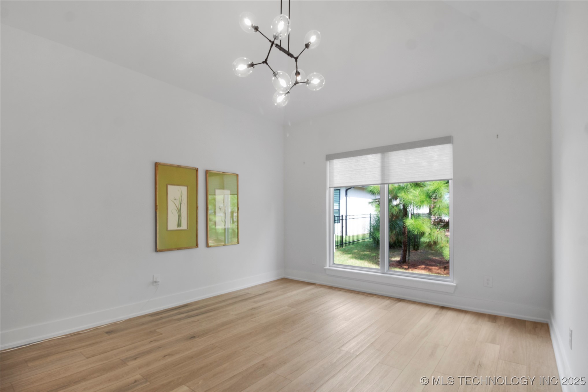 1105 W 86th Street Property Photo 15