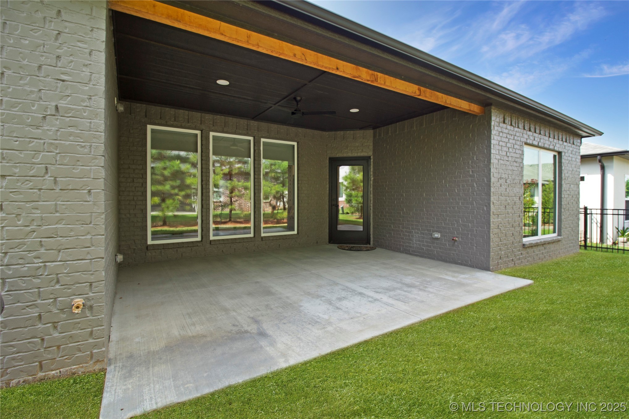 1105 W 86th Street Property Photo 29