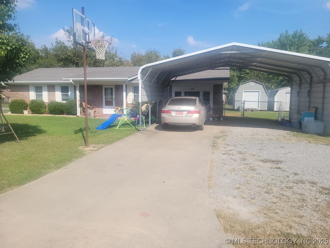 1006 Nw 4th Property Photo 3