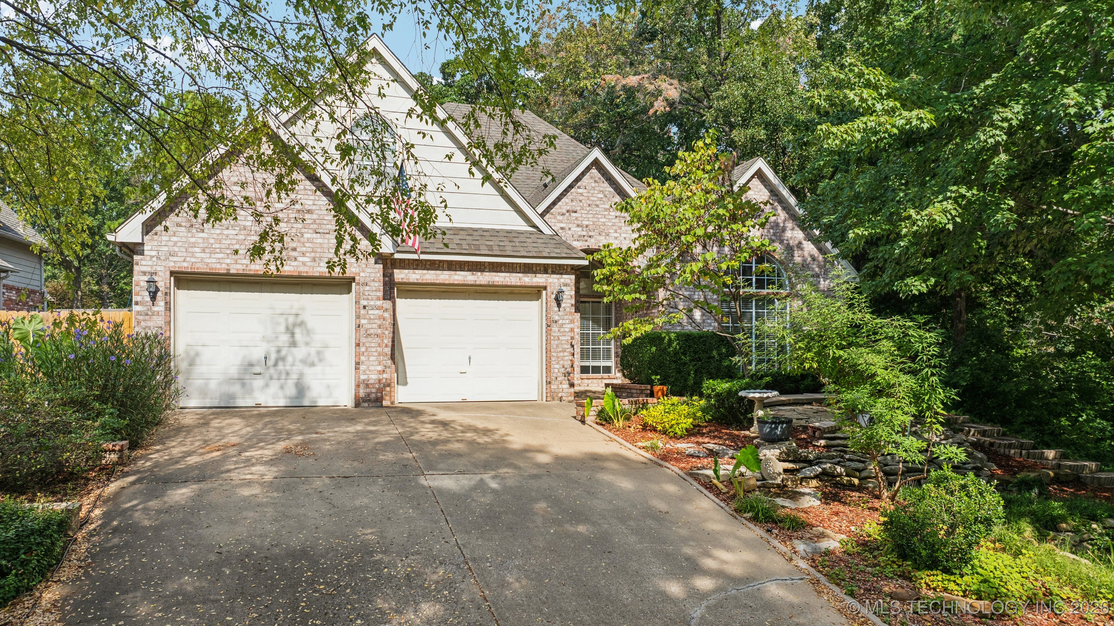 914 Ivy Lane Property Photo 1