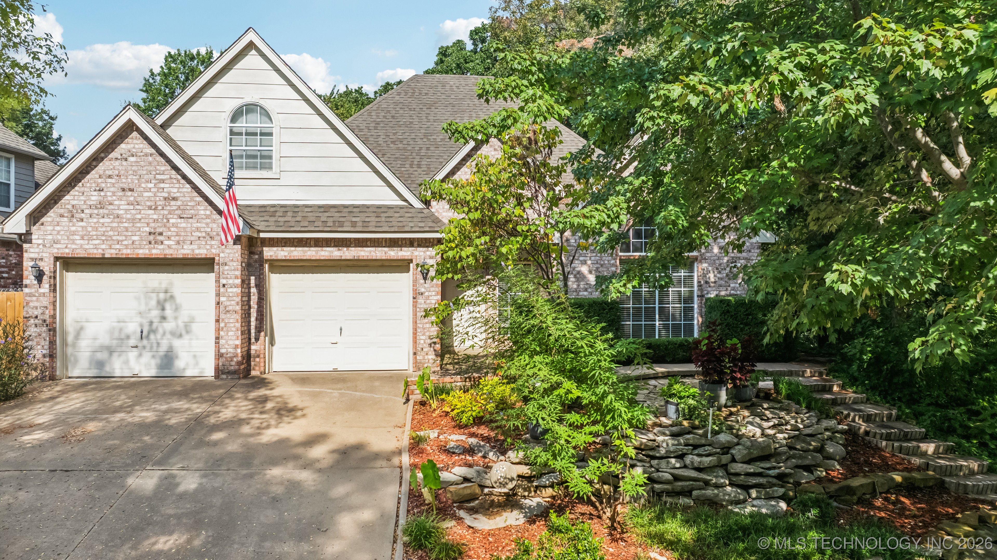 914 Ivy Lane Property Photo 2