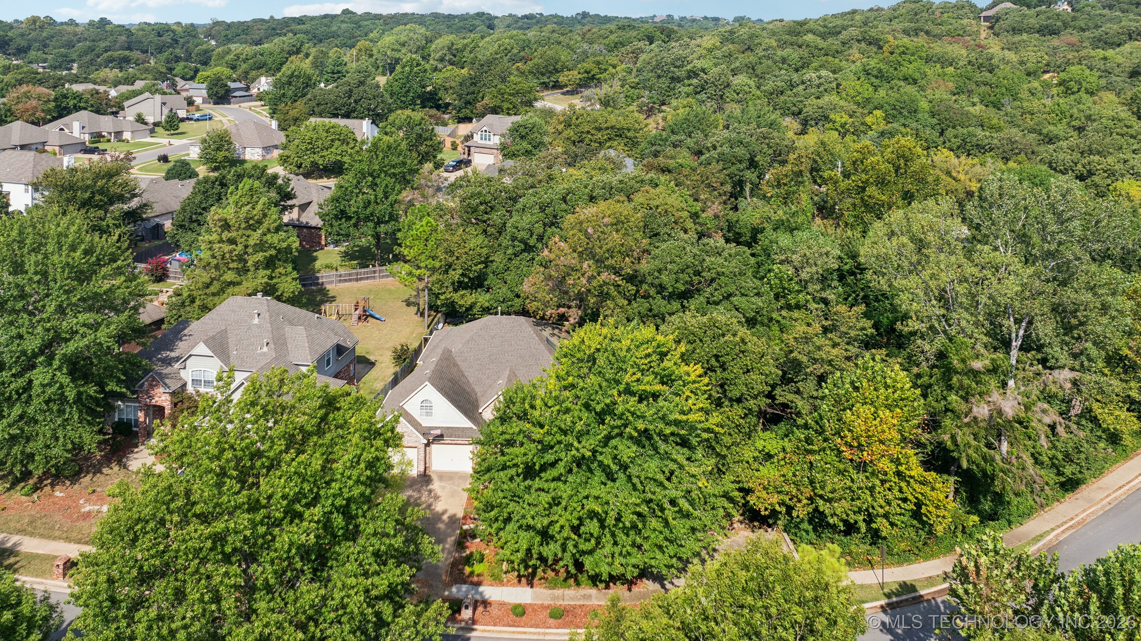 914 Ivy Lane Property Photo 3