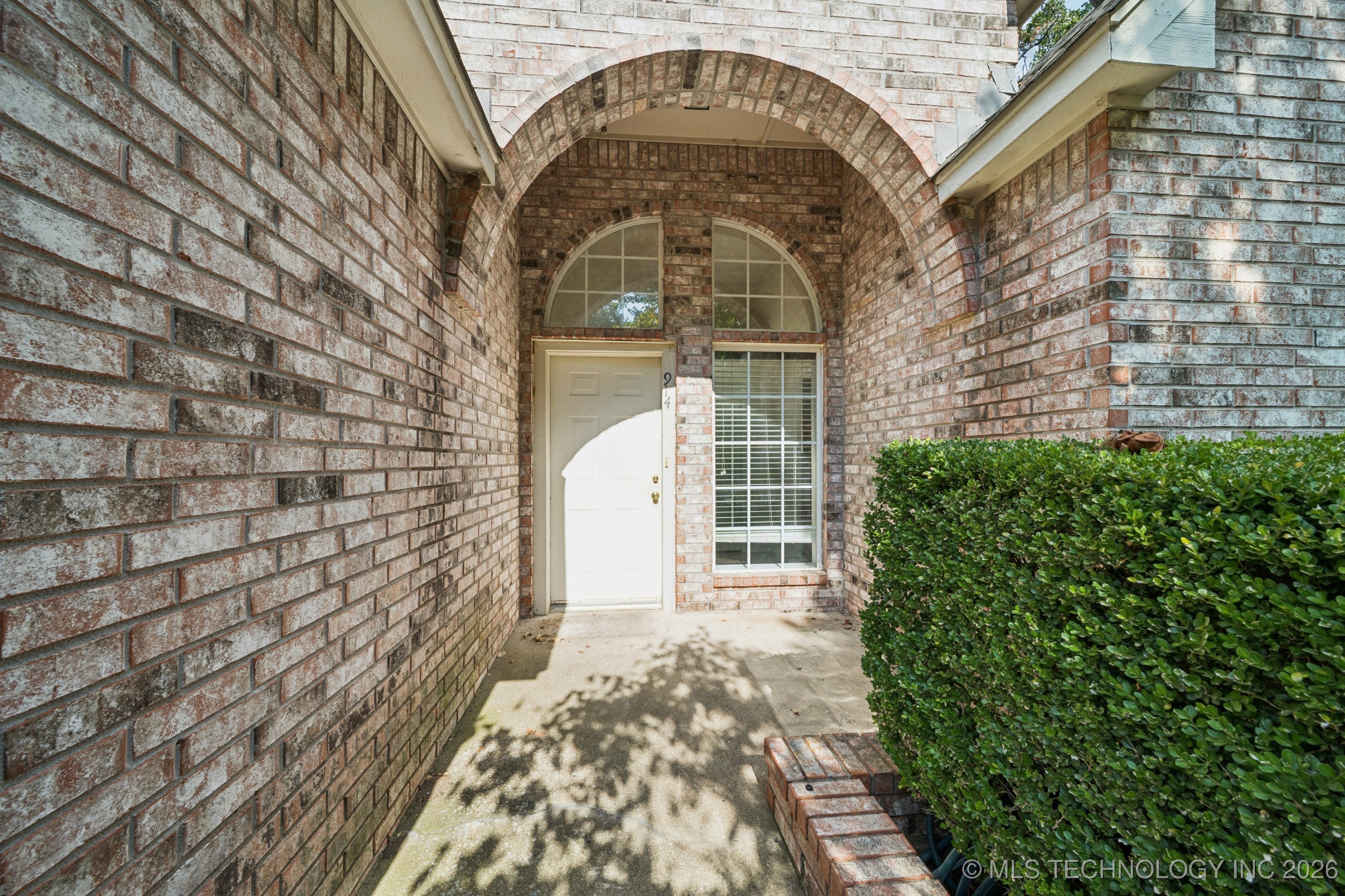 914 Ivy Lane Property Photo 6