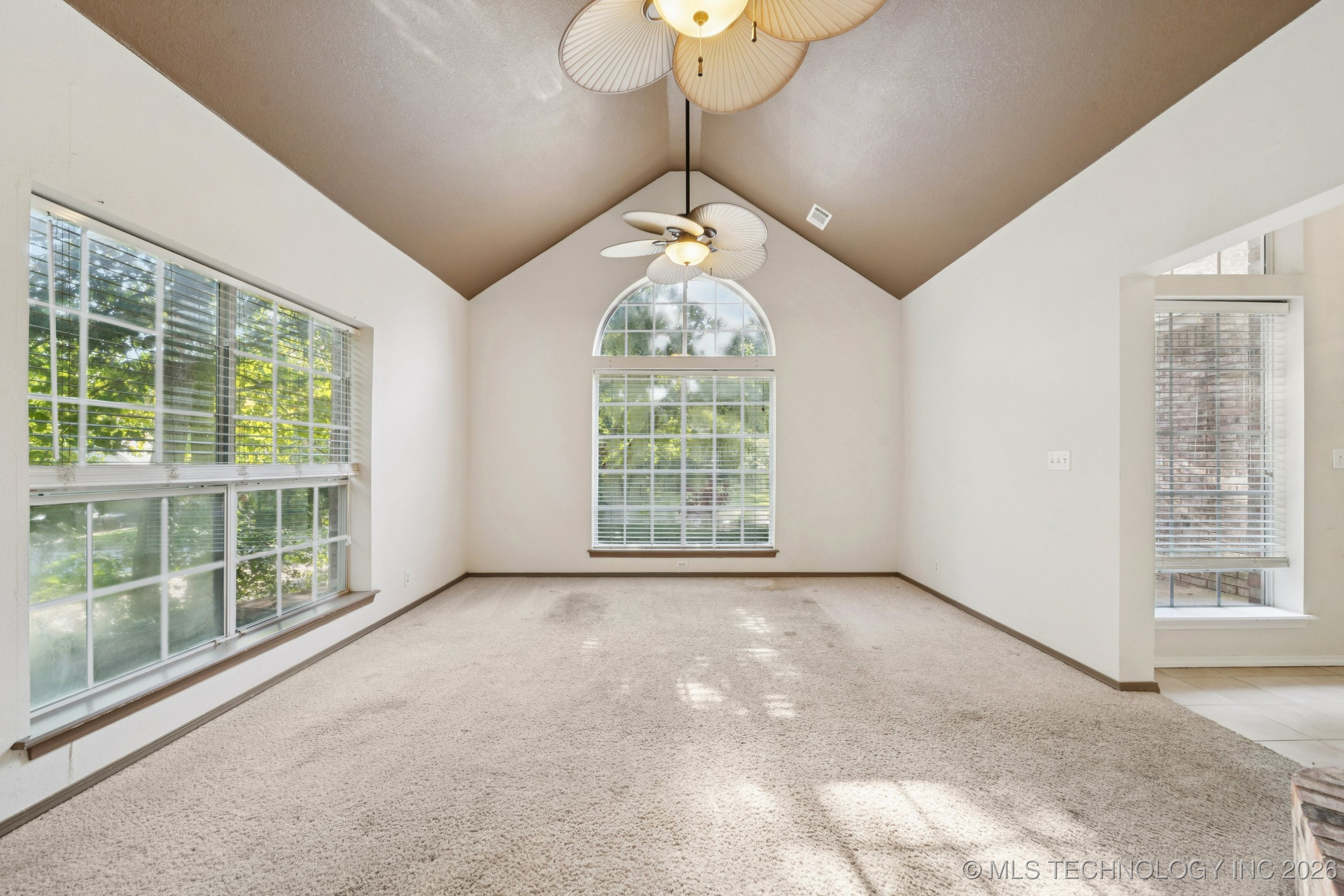 914 Ivy Lane Property Photo 9