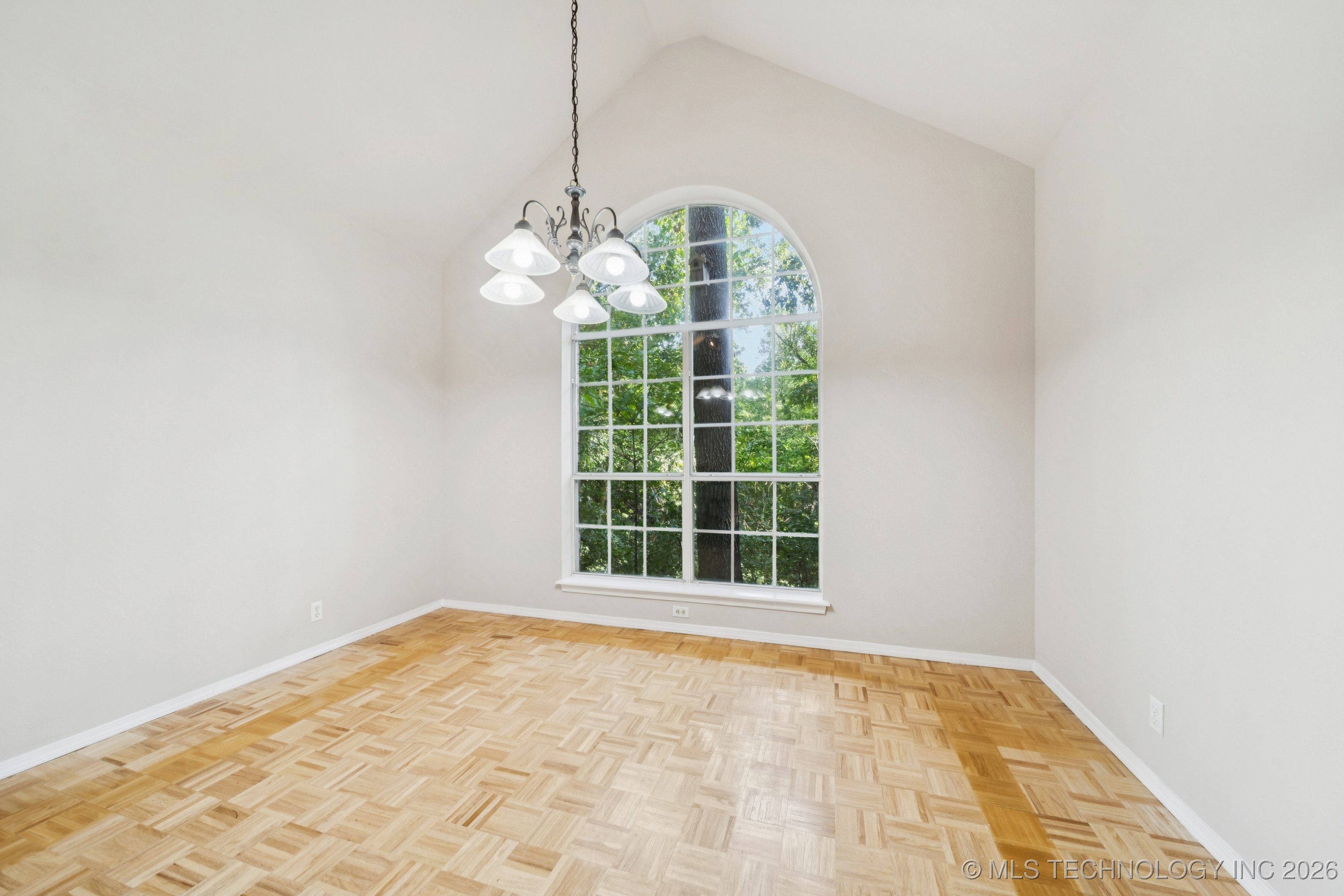 914 Ivy Lane Property Photo 12