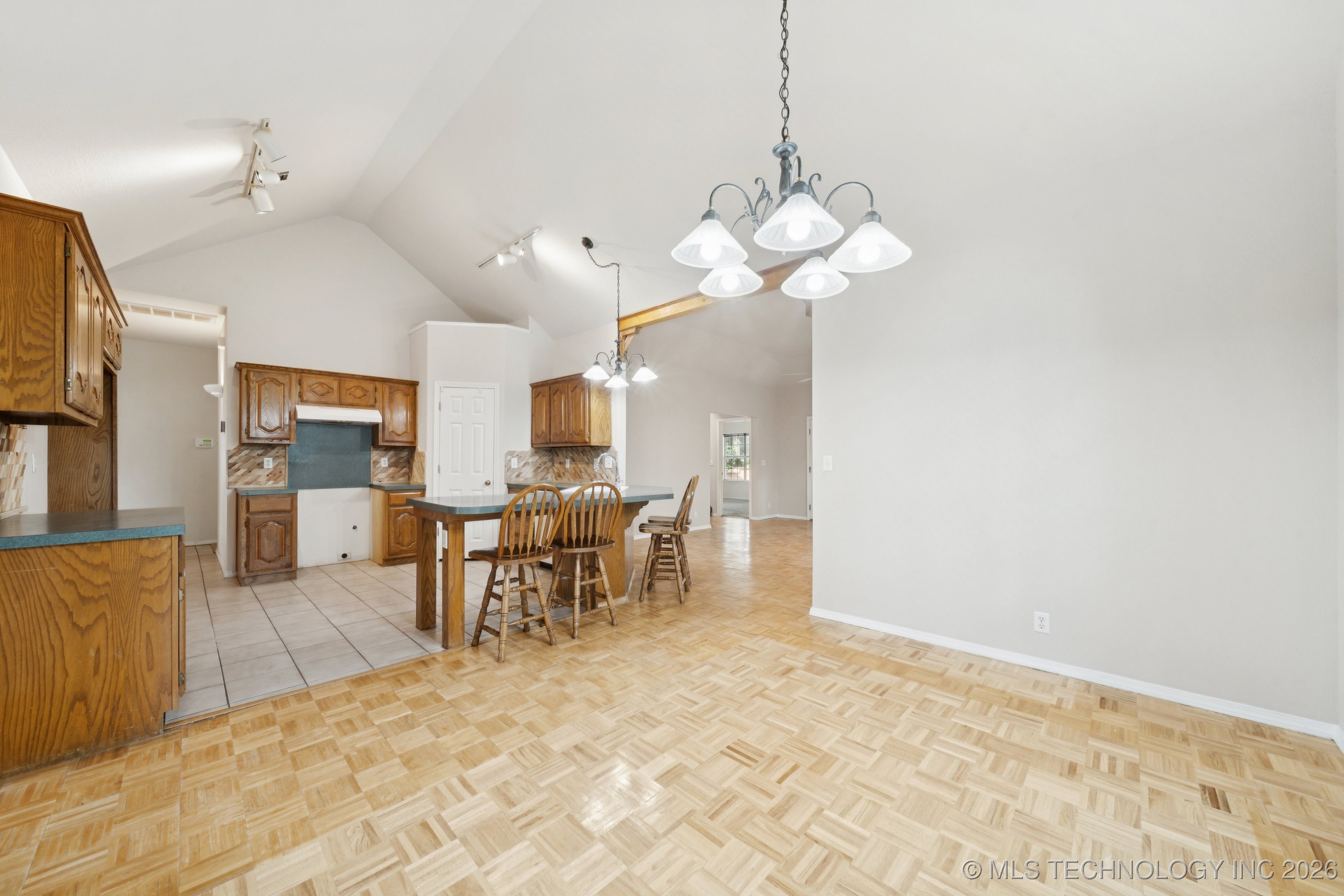 914 Ivy Lane Property Photo 13