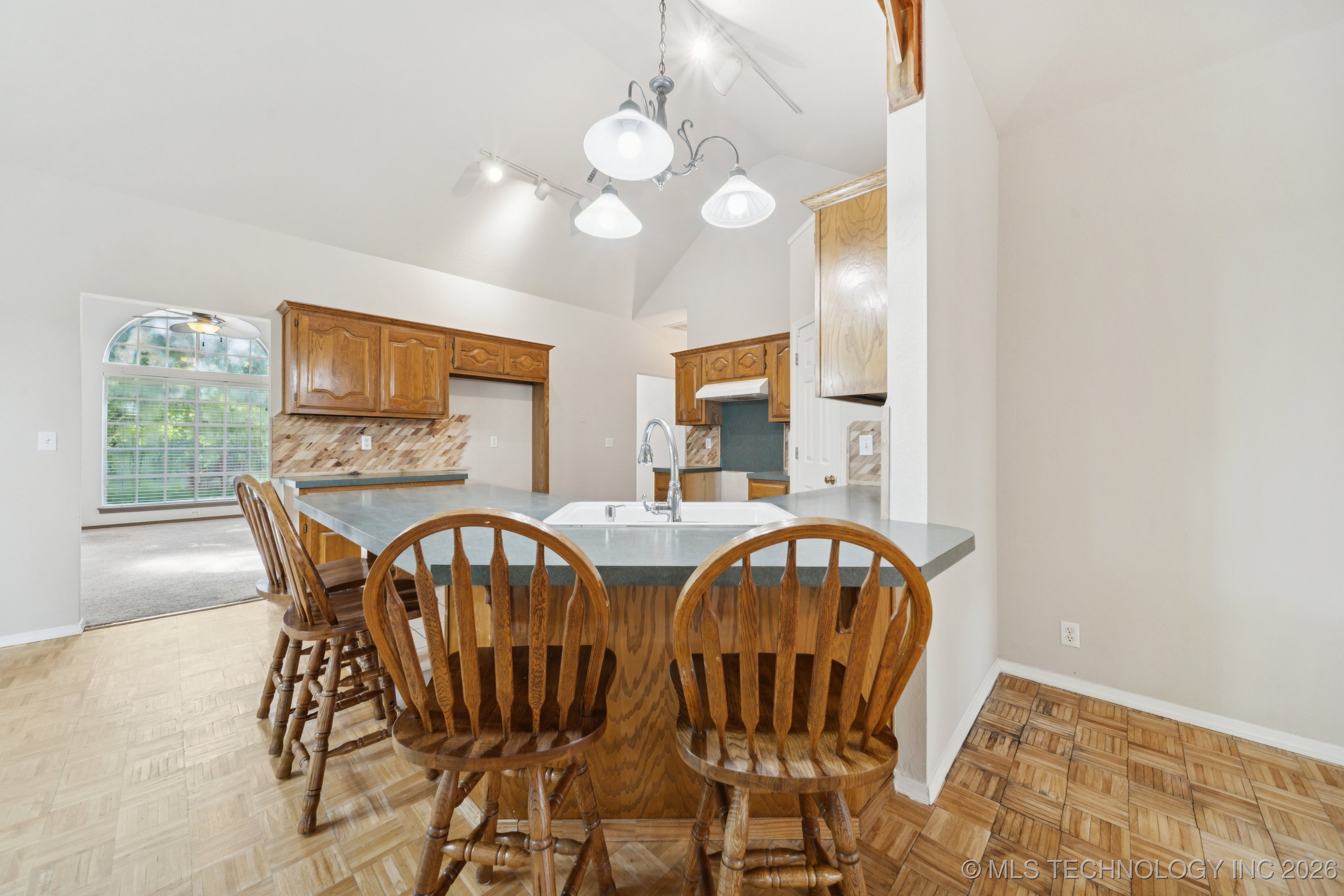 914 Ivy Lane Property Photo 15