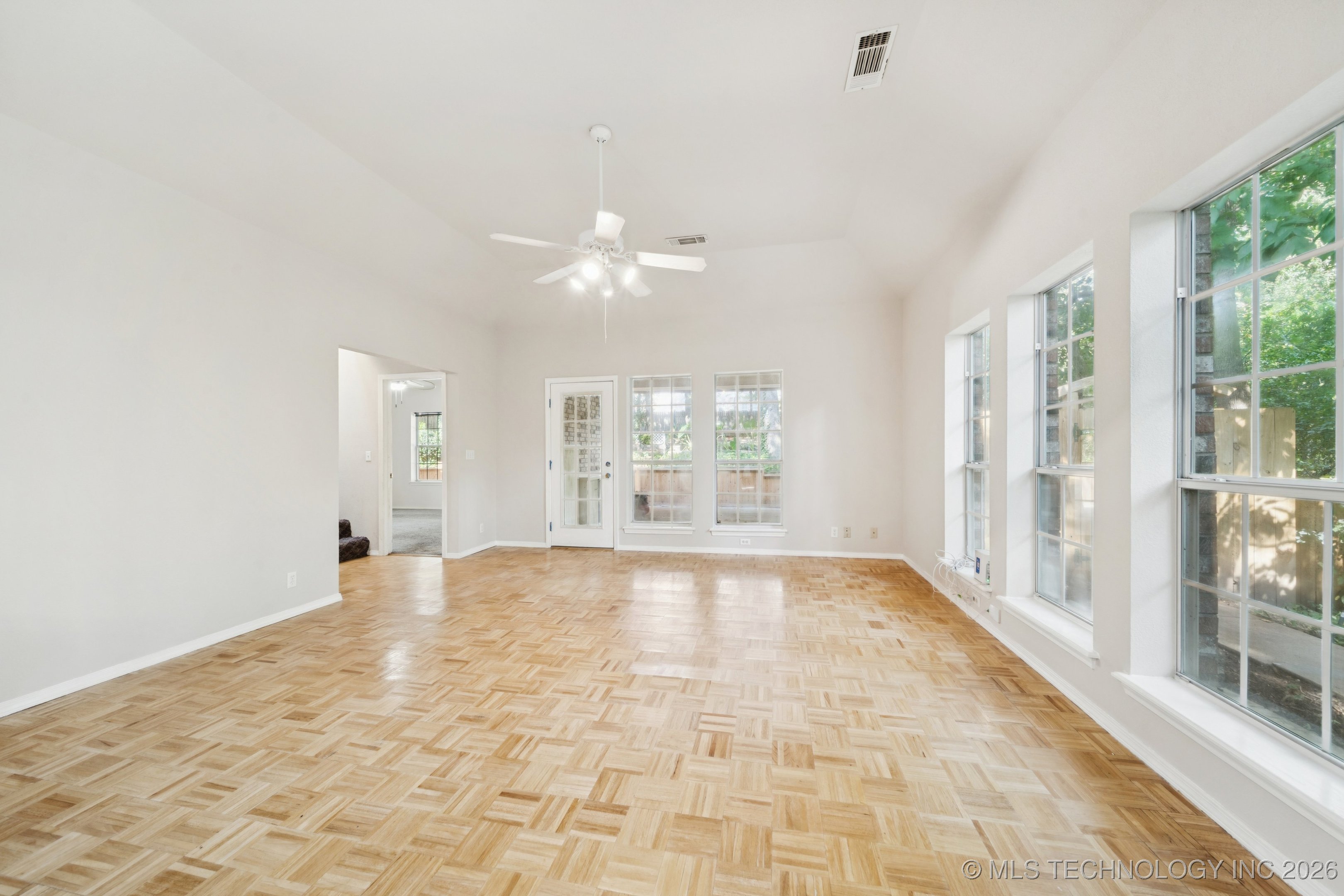 914 Ivy Lane Property Photo 17