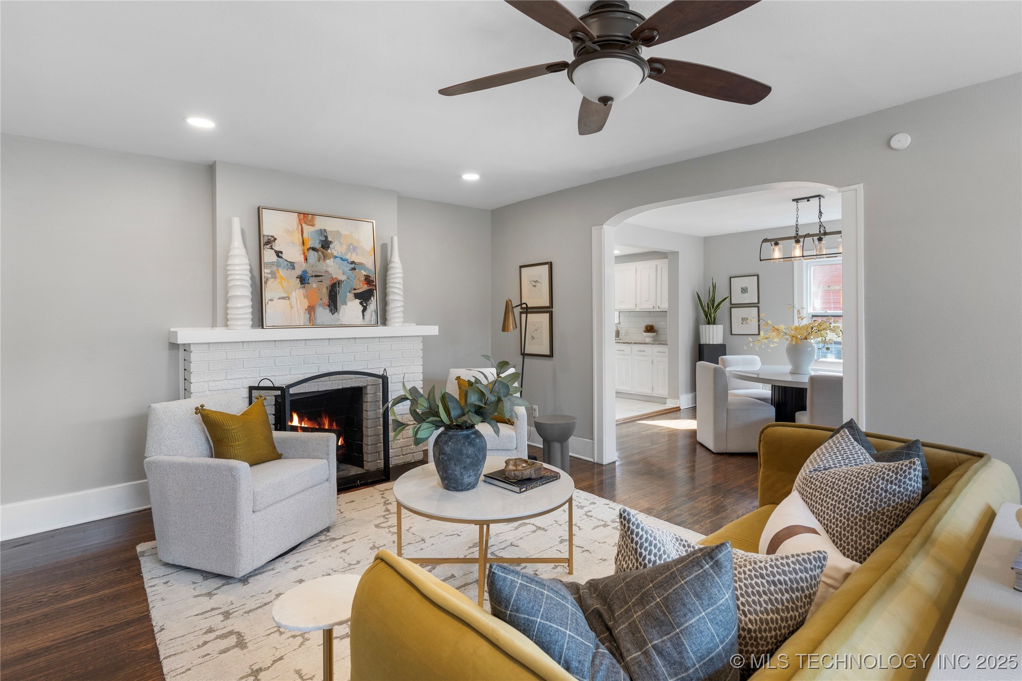 1815 W Cameron Street Property Photo 3