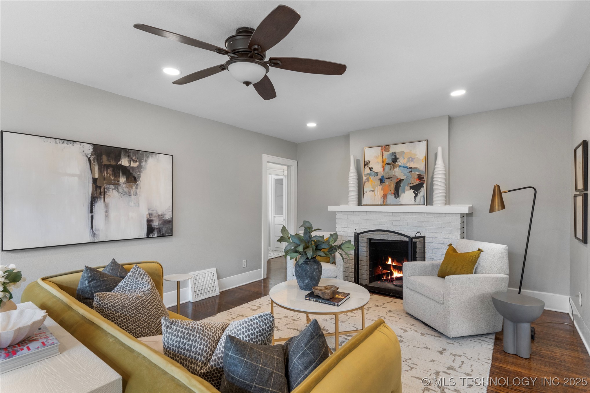 1815 W Cameron Street Property Photo 4