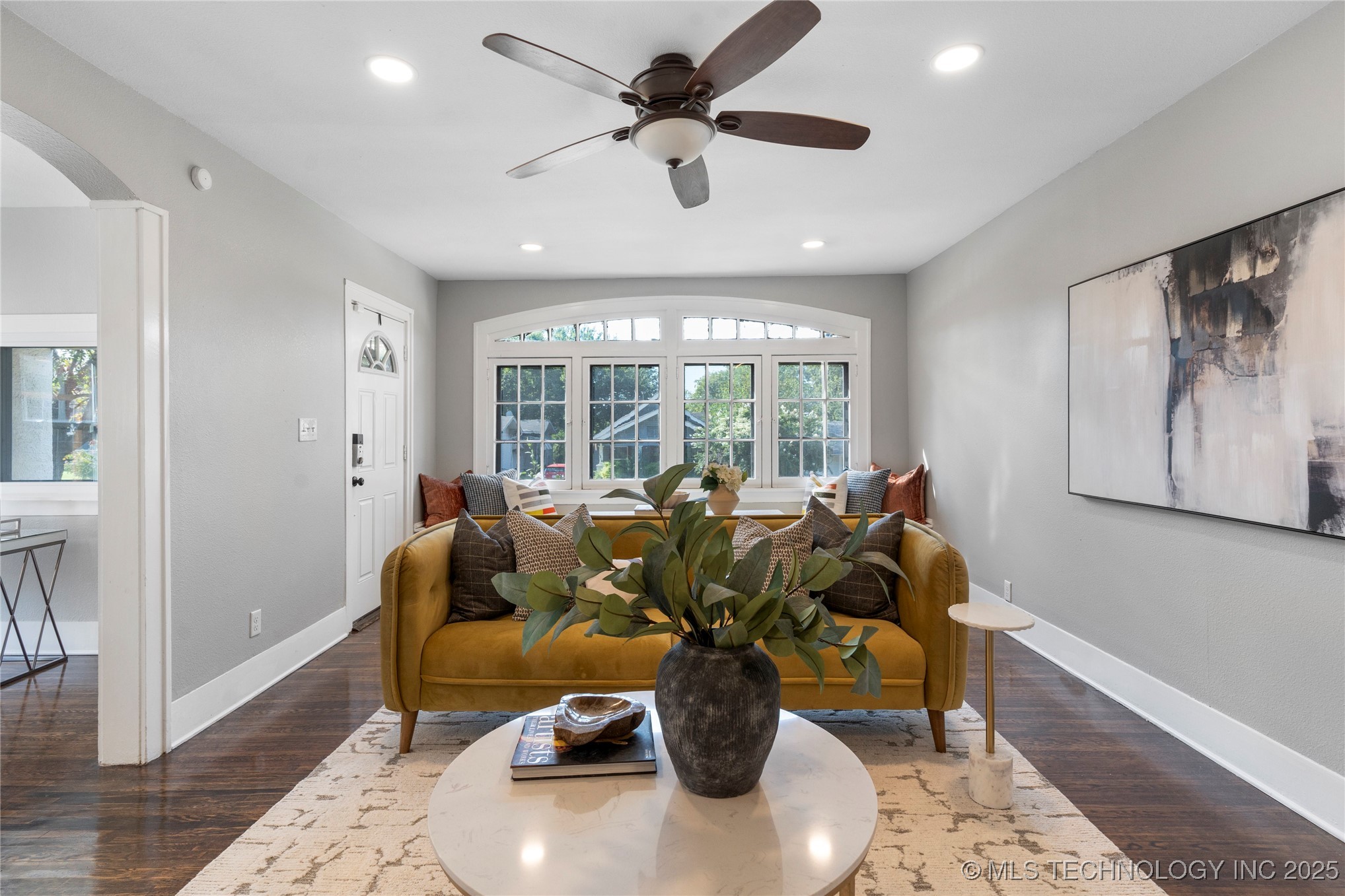 1815 W Cameron Street Property Photo 7