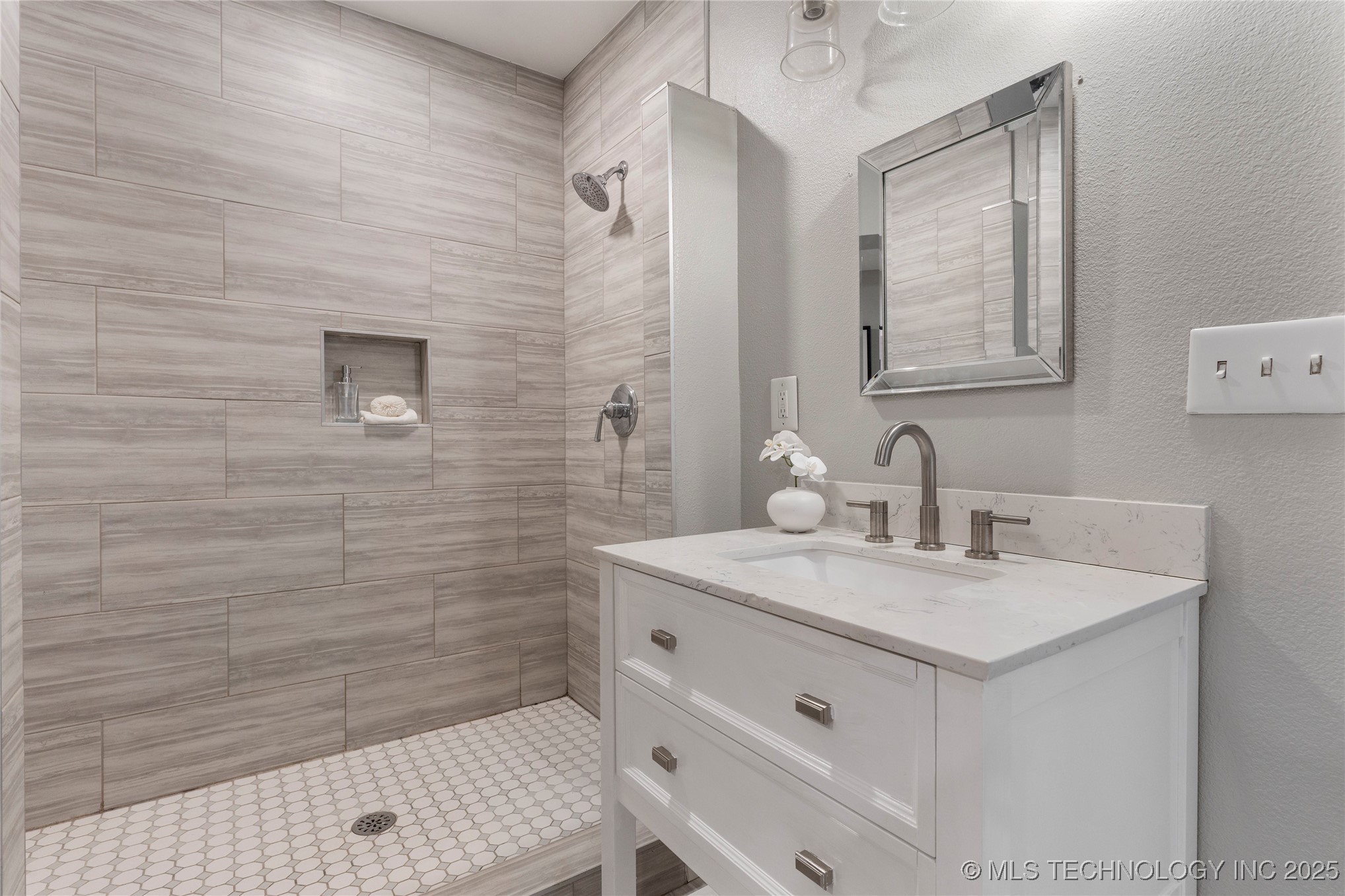 1815 W Cameron Street Property Photo 22