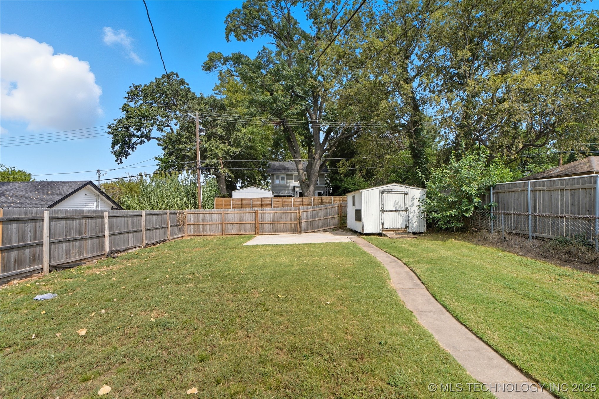 1815 W Cameron Street Property Photo 38