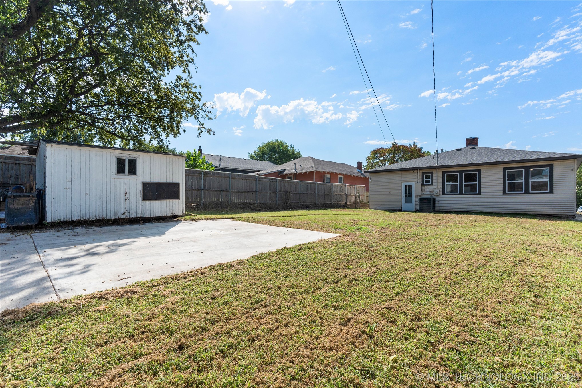 1815 W Cameron Street Property Photo 41